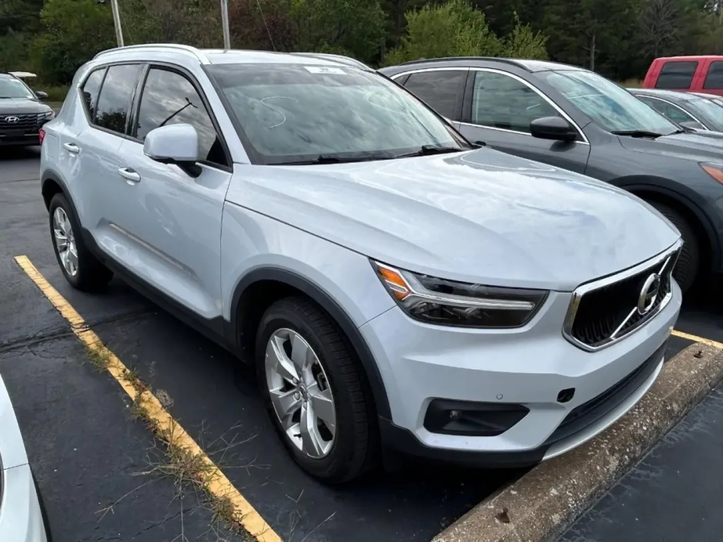 2022 /Charcoal Leather Volvo XC40 Momentum (YV4AC2HK4N2) with an 2.0L 16V DI I4 Turbocharged Drive-E engine, Automatic transmission, located at 970 Woodlawn Dr., Farmington, MO, 63640, (573) 431-7800, 37.825642, -90.468674 - Are you in search of an adventure-ready vehicle that exudes sophistication while providing practicality for your everyday life? Look no further than the 2022 Volvo XC40 Momentum, available now at Pettus CDJR Farmington, your premier OEM dealership located at 970 Woodlawn Drive, Farmington, MO 63640. - Photo#0