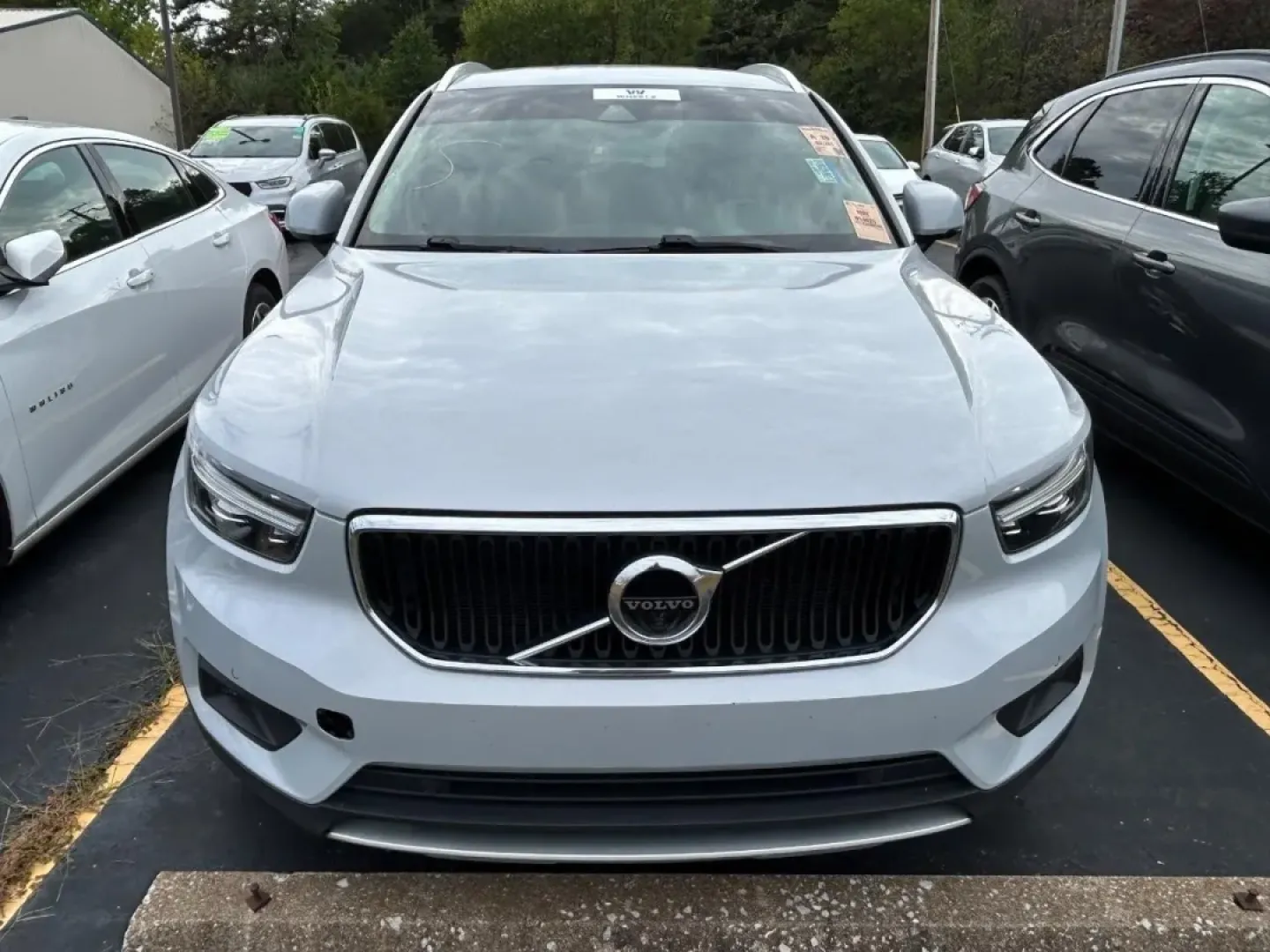 2022 /Charcoal Leather Volvo XC40 Momentum (YV4AC2HK4N2) with an 2.0L 16V DI I4 Turbocharged Drive-E engine, Automatic transmission, located at 970 Woodlawn Dr., Farmington, MO, 63640, (573) 431-7800, 37.825642, -90.468674 - Are you in search of an adventure-ready vehicle that exudes sophistication while providing practicality for your everyday life? Look no further than the 2022 Volvo XC40 Momentum, available now at Pettus CDJR Farmington, your premier OEM dealership located at 970 Woodlawn Drive, Farmington, MO 63640. - Photo#1