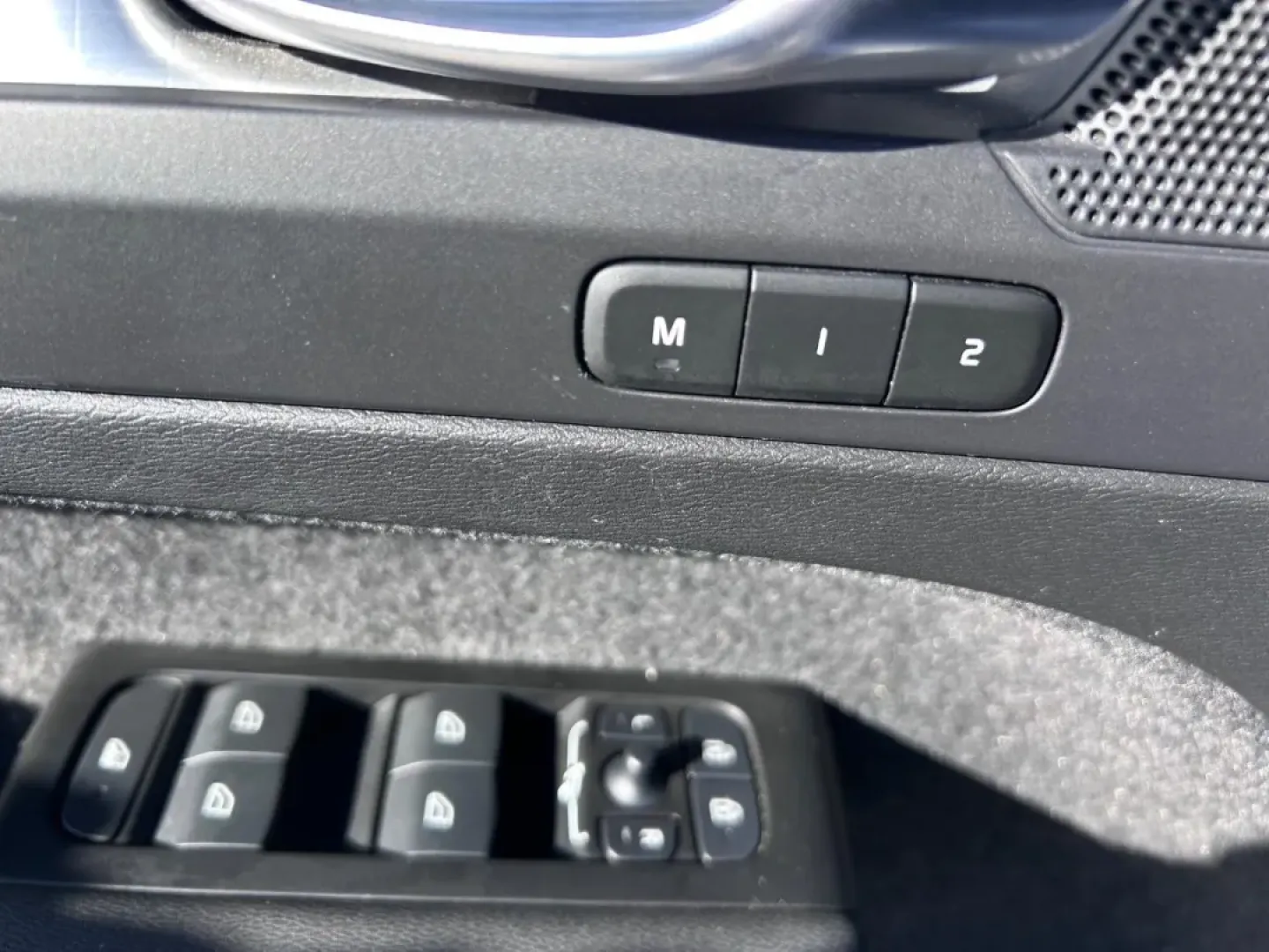 2022 /Charcoal Leather Volvo XC40 Momentum (YV4AC2HK4N2) with an 2.0L 16V DI I4 Turbocharged Drive-E engine, Automatic transmission, located at 970 Woodlawn Dr., Farmington, MO, 63640, (573) 431-7800, 37.825642, -90.468674 - Are you in search of an adventure-ready vehicle that exudes sophistication while providing practicality for your everyday life? Look no further than the 2022 Volvo XC40 Momentum, available now at Pettus CDJR Farmington, your premier OEM dealership located at 970 Woodlawn Drive, Farmington, MO 63640. - Photo#19