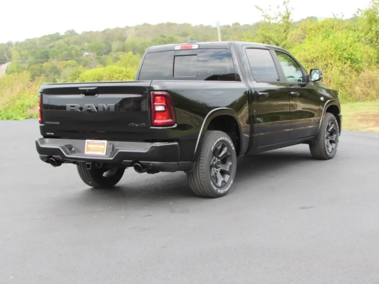 2026 /Black Ram 1500 Big Horn/Lone Star (1C6SRFFT2TN) with an Other engine, located at 12830 Highway 21, De Soto, MO, 63020, (636) 337-7777, 38.153099, -90.573624 - Discover the perfect blend of power and practicality with the 2026 Ram 1500 Big Horn, an ideal choice for anyone seeking a versatile truck designed for both work and play. Whether you're a growing family looking for a reliable vehicle for weekend adventures or a commuter in need of a dependable ride - Photo#5