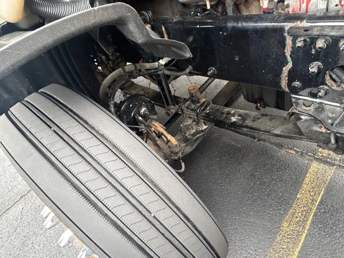 2017 Freightlin (3AKBGADV8HS) with an Other engine, located at 970 Woodlawn Dr., Farmington, MO, 63640, (573) 431-7800, 37.825642, -90.468674 - USED 2017 Freightlin from Pettus CDJR Farmington, Farmington MO. - Photo#9