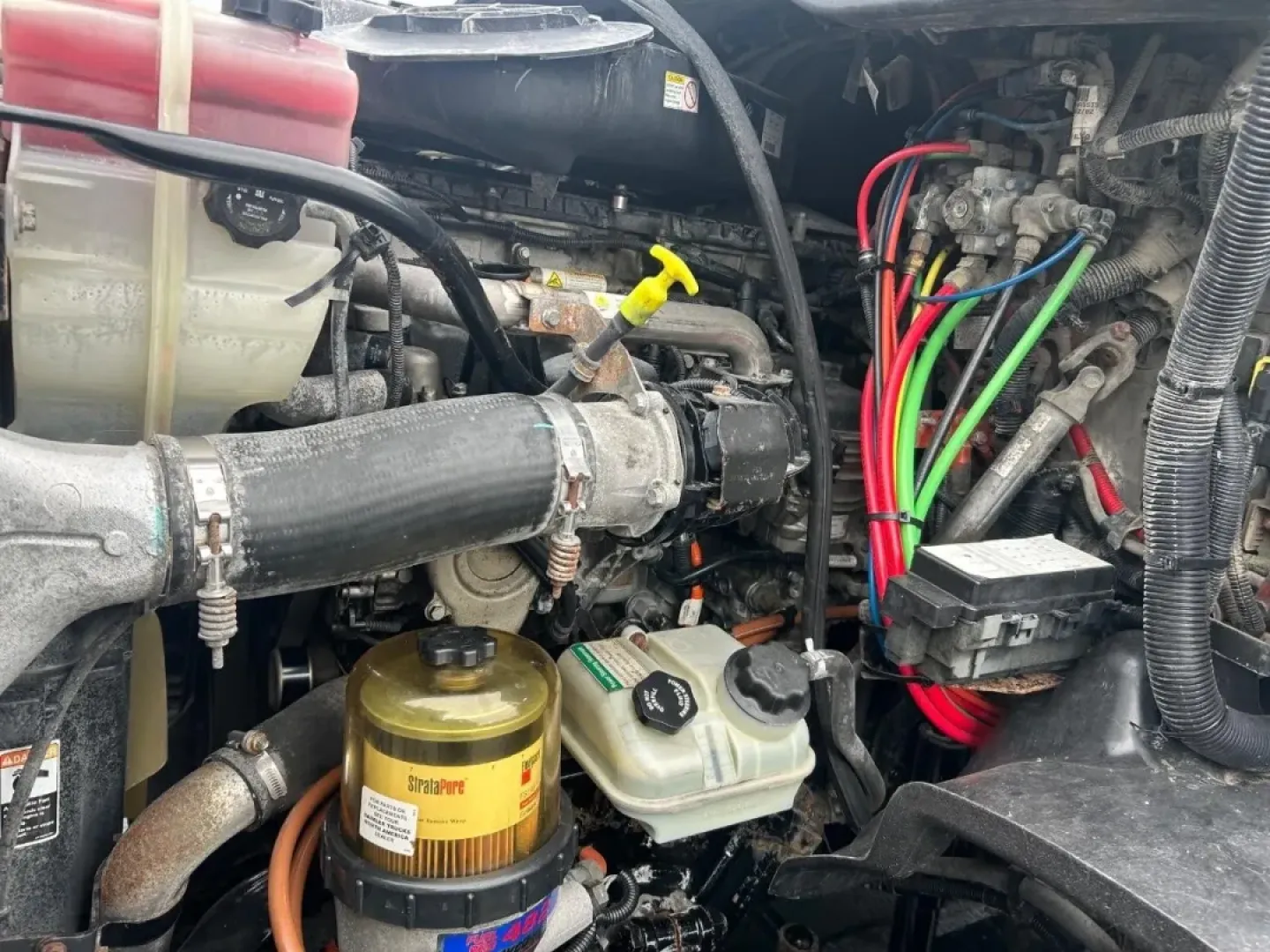 2017 Freightlin (3AKBGADV8HS) with an Other engine, located at 970 Woodlawn Dr., Farmington, MO, 63640, (573) 431-7800, 37.825642, -90.468674 - USED 2017 Freightlin from Pettus CDJR Farmington, Farmington MO. - Photo#13