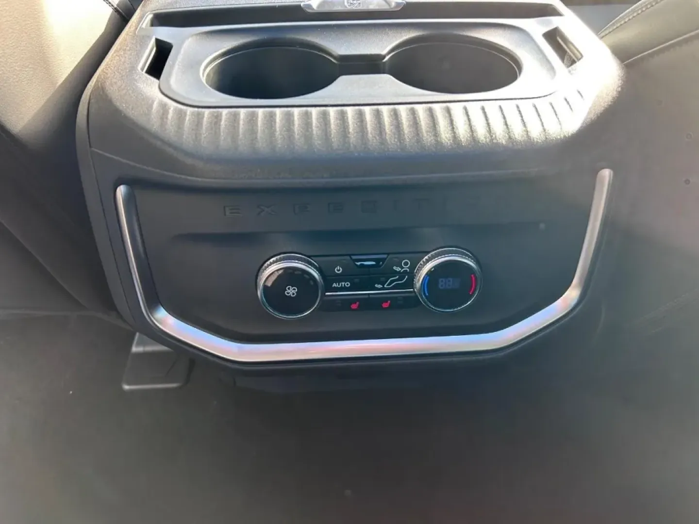 2025 /Black Onyx Leather Ford Expedition Platinum (1FMJU1M87SE) with an 3.5L EcoBoost V6 engine, Automatic transmission, located at 141 Commercial Dr, Fredericktown, MO, 63645, (573) 783-6432, 37.570087, -90.320648 - **Experience Luxury and Adventure with the 2025 Ford Expedition Platinum** <br /> <br /> Are you ready to elevate your family adventures or weekend getaways? Look no further than the 2025 Ford Expedition Platinum, the ultimate SUV that combines luxury with functionality, designed for those who deman - Photo#11