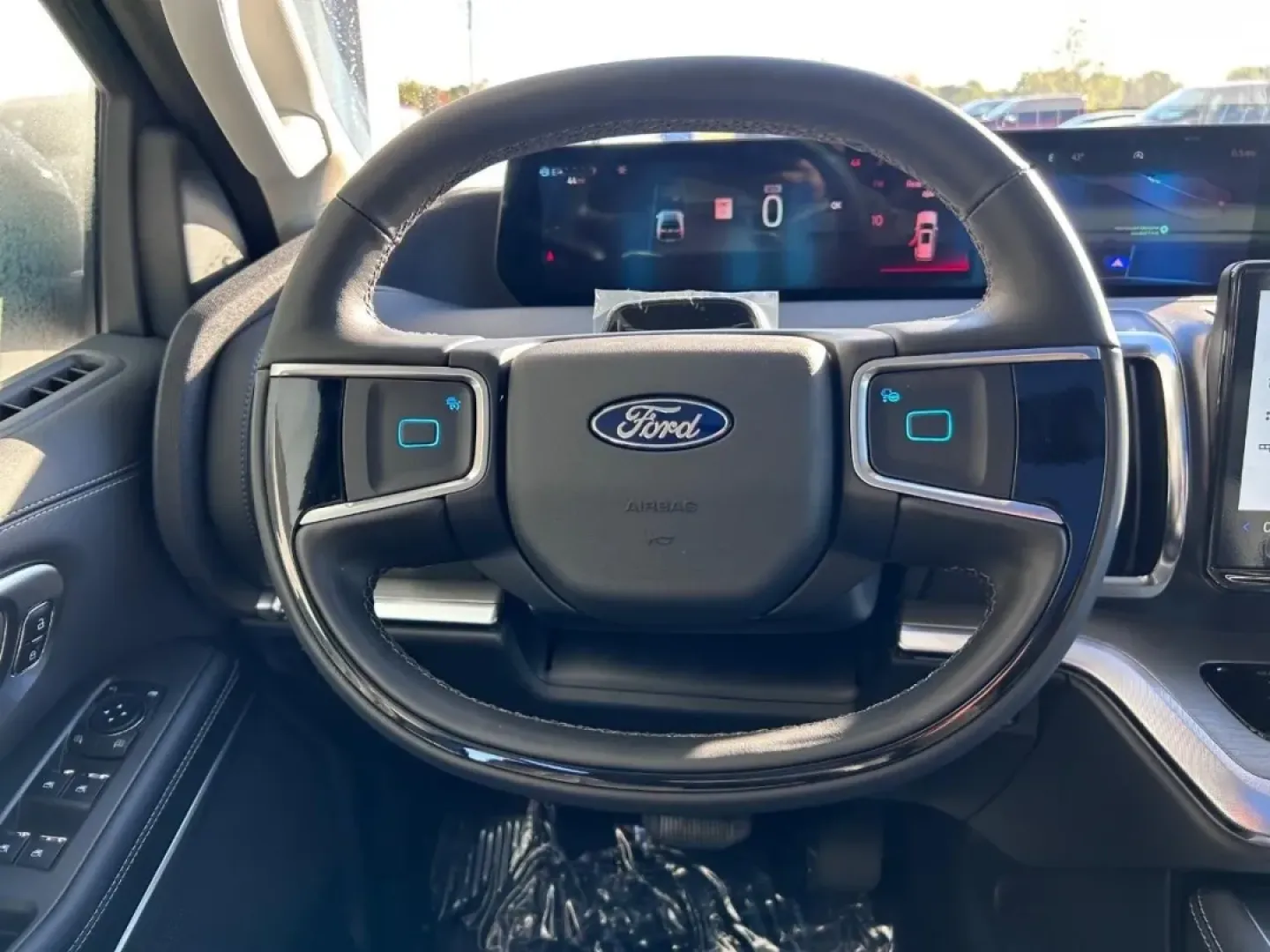 2025 /Black Onyx Leather Ford Expedition Platinum (1FMJU1M87SE) with an 3.5L EcoBoost V6 engine, Automatic transmission, located at 141 Commercial Dr, Fredericktown, MO, 63645, (573) 783-6432, 37.570087, -90.320648 - **Experience Luxury and Adventure with the 2025 Ford Expedition Platinum** <br /> <br /> Are you ready to elevate your family adventures or weekend getaways? Look no further than the 2025 Ford Expedition Platinum, the ultimate SUV that combines luxury with functionality, designed for those who deman - Photo#13