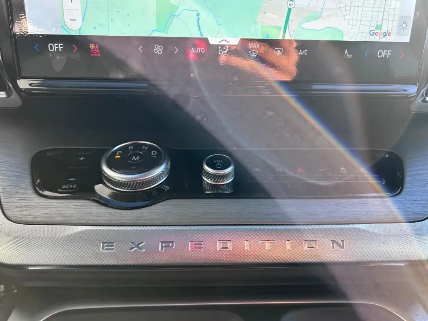 2025 /Black Onyx Leather Ford Expedition Platinum (1FMJU1M87SE) with an 3.5L EcoBoost V6 engine, Automatic transmission, located at 141 Commercial Dr, Fredericktown, MO, 63645, (573) 783-6432, 37.570087, -90.320648 - **Experience Luxury and Adventure with the 2025 Ford Expedition Platinum** <br /> <br /> Are you ready to elevate your family adventures or weekend getaways? Look no further than the 2025 Ford Expedition Platinum, the ultimate SUV that combines luxury with functionality, designed for those who deman - Photo#17