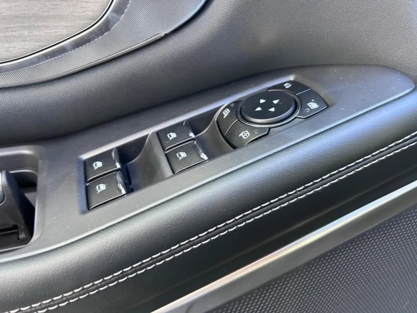 2025 /Black Onyx Leather Ford Expedition Platinum (1FMJU1M87SE) with an 3.5L EcoBoost V6 engine, Automatic transmission, located at 141 Commercial Dr, Fredericktown, MO, 63645, (573) 783-6432, 37.570087, -90.320648 - **Experience Luxury and Adventure with the 2025 Ford Expedition Platinum** <br /> <br /> Are you ready to elevate your family adventures or weekend getaways? Look no further than the 2025 Ford Expedition Platinum, the ultimate SUV that combines luxury with functionality, designed for those who deman - Photo#19