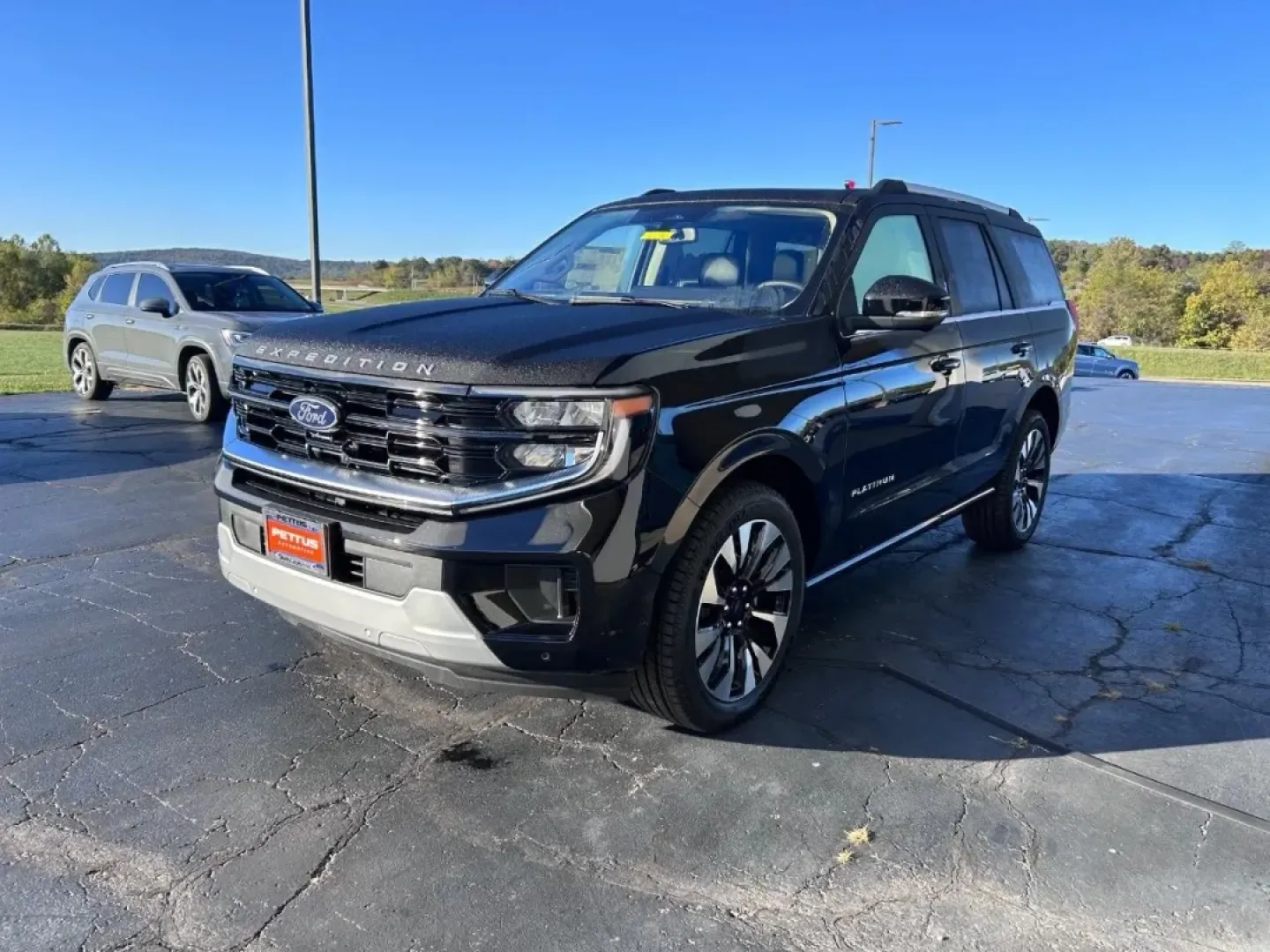 2025 /Black Onyx Leather Ford Expedition Platinum (1FMJU1M87SE) with an 3.5L EcoBoost V6 engine, Automatic transmission, located at 141 Commercial Dr, Fredericktown, MO, 63645, (573) 783-6432, 37.570087, -90.320648 - **Experience Luxury and Adventure with the 2025 Ford Expedition Platinum** <br /> <br /> Are you ready to elevate your family adventures or weekend getaways? Look no further than the 2025 Ford Expedition Platinum, the ultimate SUV that combines luxury with functionality, designed for those who deman - Photo#6