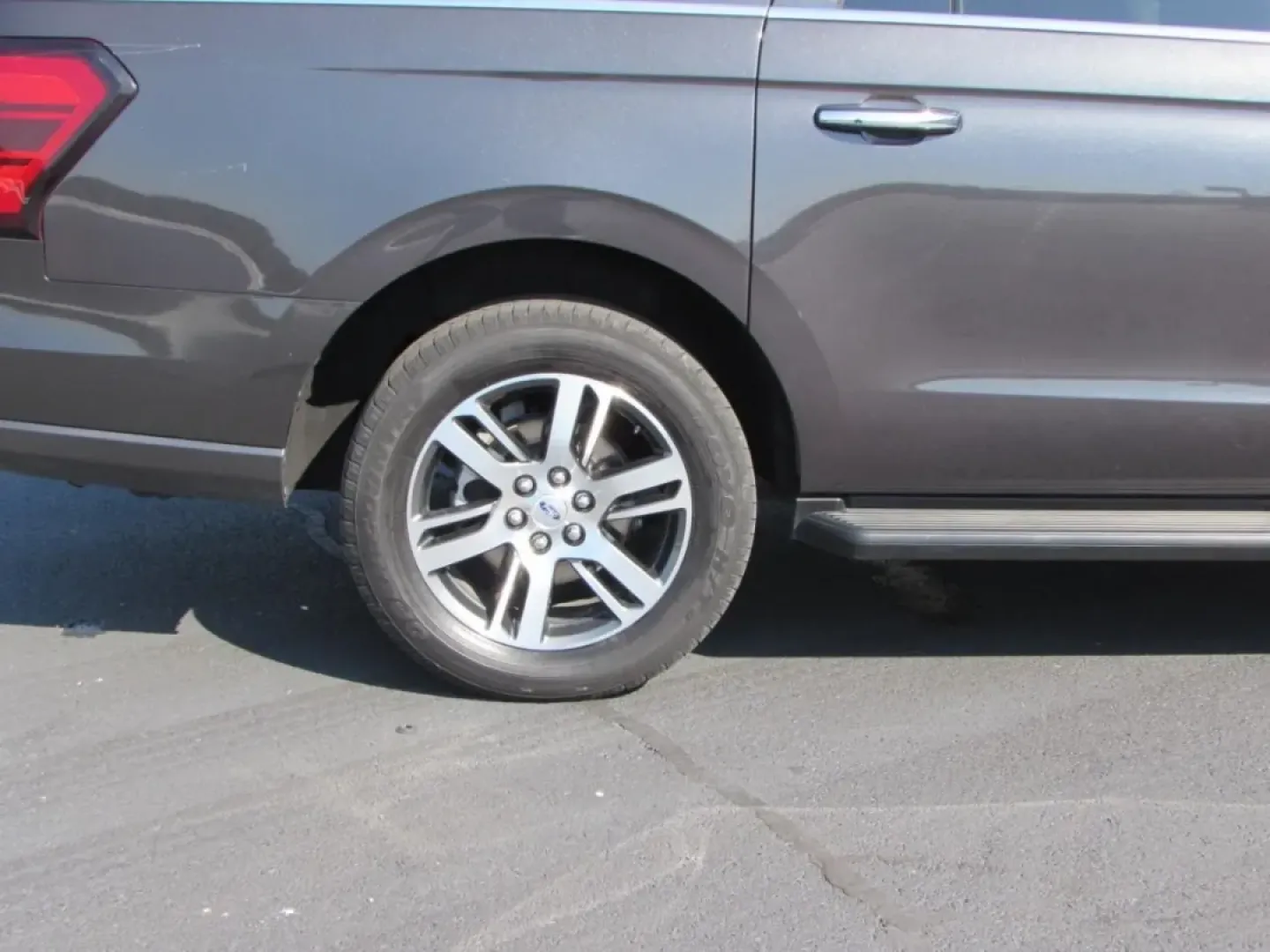 2024 /Sandstone Ford Expedition Max Limited (1FMJK2A80RE) with an Other engine, Automatic transmission, located at 12836 Highway 21, De Soto, MO, 63020, (636) 337-7777, 38.151867, -90.575615 - **Adventure Awaits with the 2024 Ford Expedition Max! Perfect for Families and Explorers Alike!**<br /> <br /> Are you ready to elevate your family adventures or weekend getaways? The 2024 Ford Expedition Max is your ticket to creating unforgettable memories with loved ones, all while enjoying the - Photo#6