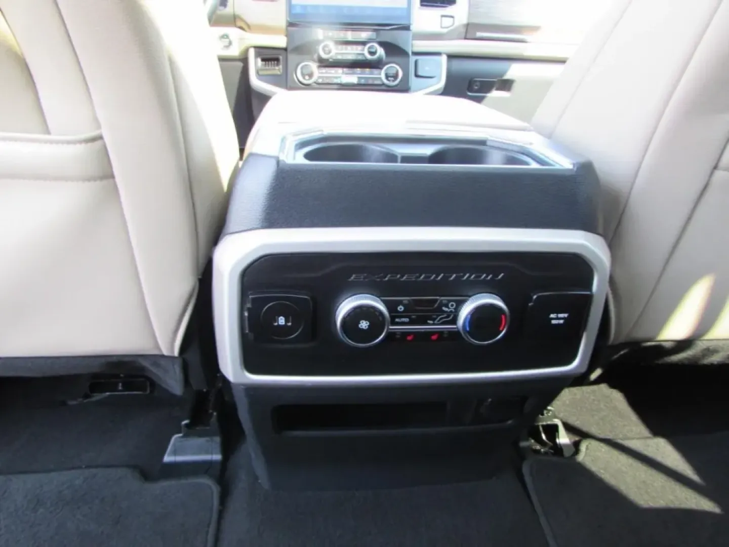 2024 /Sandstone Ford Expedition Max Limited (1FMJK2A80RE) with an Other engine, Automatic transmission, located at 12836 Highway 21, De Soto, MO, 63020, (636) 337-7777, 38.151867, -90.575615 - **Adventure Awaits with the 2024 Ford Expedition Max! Perfect for Families and Explorers Alike!**<br /> <br /> Are you ready to elevate your family adventures or weekend getaways? The 2024 Ford Expedition Max is your ticket to creating unforgettable memories with loved ones, all while enjoying the - Photo#21