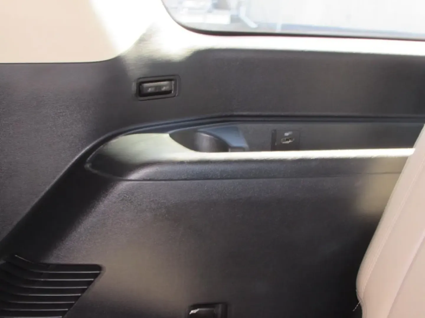 2024 /Sandstone Ford Expedition Max Limited (1FMJK2A80RE) with an Other engine, Automatic transmission, located at 12836 Highway 21, De Soto, MO, 63020, (636) 337-7777, 38.151867, -90.575615 - **Adventure Awaits with the 2024 Ford Expedition Max! Perfect for Families and Explorers Alike!**<br /> <br /> Are you ready to elevate your family adventures or weekend getaways? The 2024 Ford Expedition Max is your ticket to creating unforgettable memories with loved ones, all while enjoying the - Photo#23