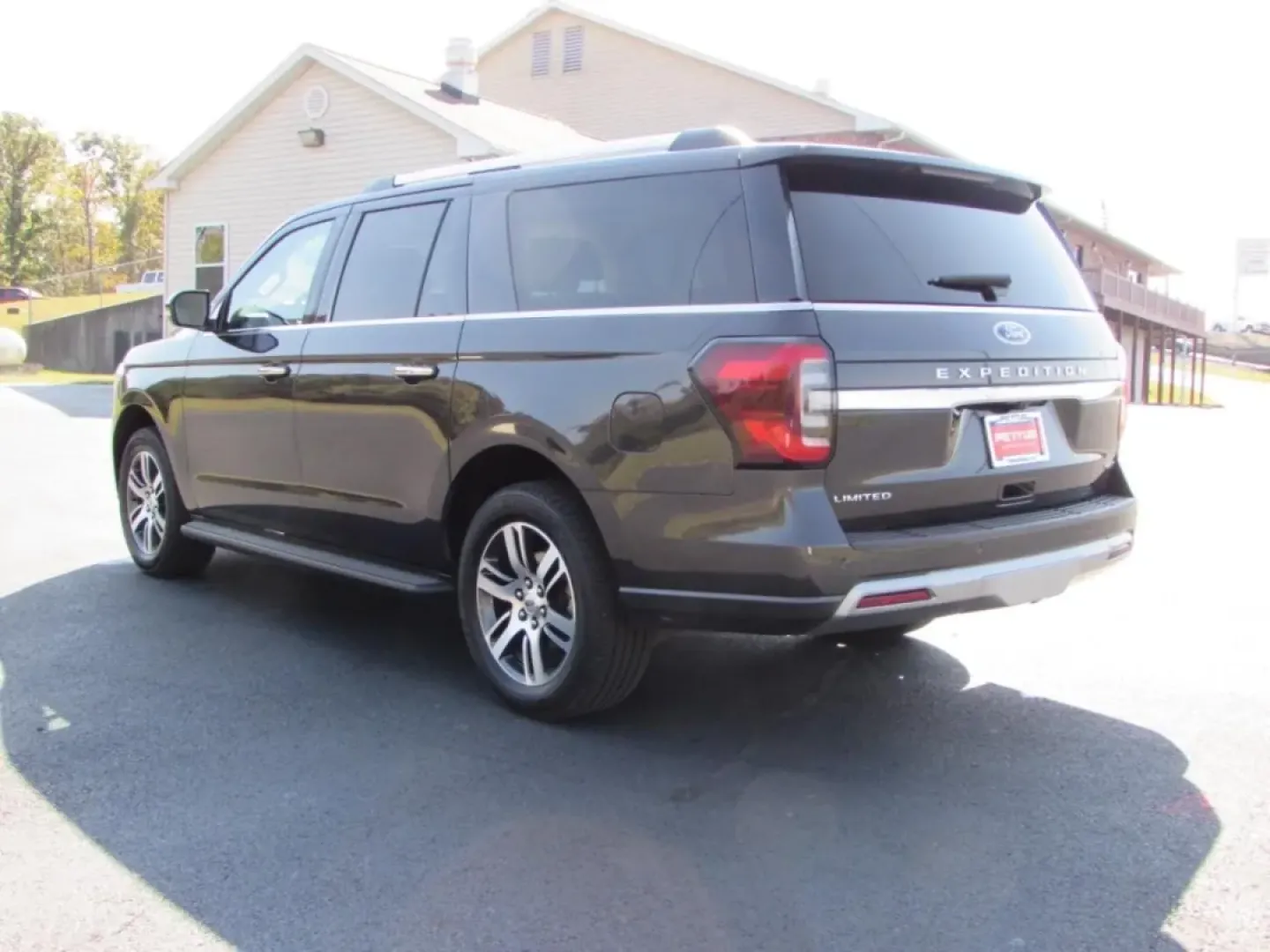 2024 /Sandstone Ford Expedition Max Limited (1FMJK2A80RE) with an Other engine, Automatic transmission, located at 12836 Highway 21, De Soto, MO, 63020, (636) 337-7777, 38.151867, -90.575615 - **Adventure Awaits with the 2024 Ford Expedition Max! Perfect for Families and Explorers Alike!**<br /> <br /> Are you ready to elevate your family adventures or weekend getaways? The 2024 Ford Expedition Max is your ticket to creating unforgettable memories with loved ones, all while enjoying the - Photo#30