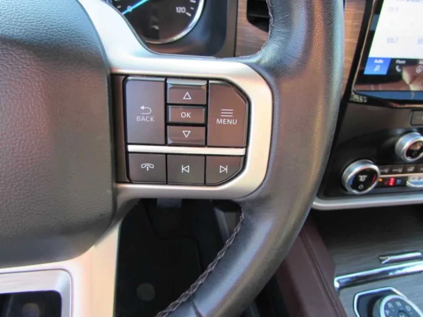 2024 /Mahogany Ford Expedition Max Limited (1FMJK2A83RE) with an Other engine, Automatic transmission, located at 12836 Highway 21, De Soto, MO, 63020, (636) 337-7777, 38.151867, -90.575615 - ### Discover Adventure with the 2024 Ford Expedition Max at Pettus Ford De Soto<br /> <br /> Are you ready to elevate your family adventures or embark on weekend getaways? The 2024 Ford Expedition Max is the perfect SUV for those who crave a balance of spacious comfort and rugged capability. Whether - Photo#15