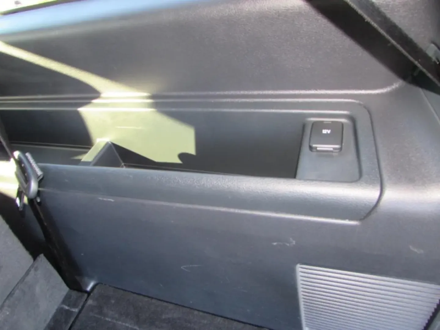 2024 /Mahogany Ford Expedition Max Limited (1FMJK2A83RE) with an Other engine, Automatic transmission, located at 12836 Highway 21, De Soto, MO, 63020, (636) 337-7777, 38.151867, -90.575615 - ### Discover Adventure with the 2024 Ford Expedition Max at Pettus Ford De Soto<br /> <br /> Are you ready to elevate your family adventures or embark on weekend getaways? The 2024 Ford Expedition Max is the perfect SUV for those who crave a balance of spacious comfort and rugged capability. Whether - Photo#32