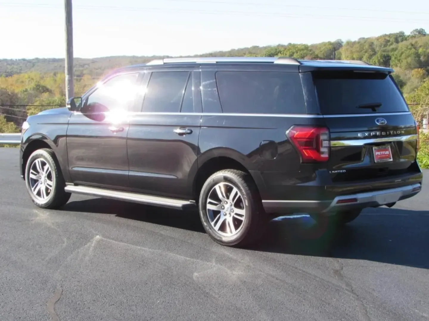 2024 /Mahogany Ford Expedition Max Limited (1FMJK2A83RE) with an Other engine, Automatic transmission, located at 12836 Highway 21, De Soto, MO, 63020, (636) 337-7777, 38.151867, -90.575615 - ### Discover Adventure with the 2024 Ford Expedition Max at Pettus Ford De Soto<br /> <br /> Are you ready to elevate your family adventures or embark on weekend getaways? The 2024 Ford Expedition Max is the perfect SUV for those who crave a balance of spacious comfort and rugged capability. Whether - Photo#4