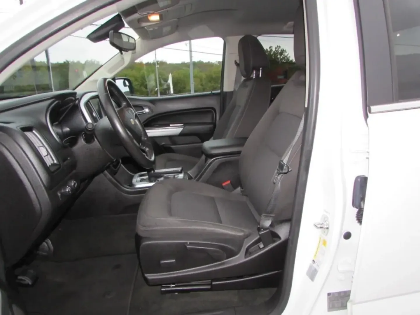 2015 /Black Chevrolet Colorado LT (1GCGTBE32F1) with an Other engine, Automatic transmission, located at 12836 Highway 21, De Soto, MO, 63020, (636) 337-7777, 38.151867, -90.575615 - **Adventure Awaits with This 2015 Chevrolet Colorado at Pettus Ford De Soto!**<br /> <br /> Are you ready to elevate your lifestyle with a reliable truck that's perfect for weekend adventures and everyday commutes? Look no further than this 2015 Chevrolet Colorado 4WD LT Crew Cab, available now at P - Photo#13