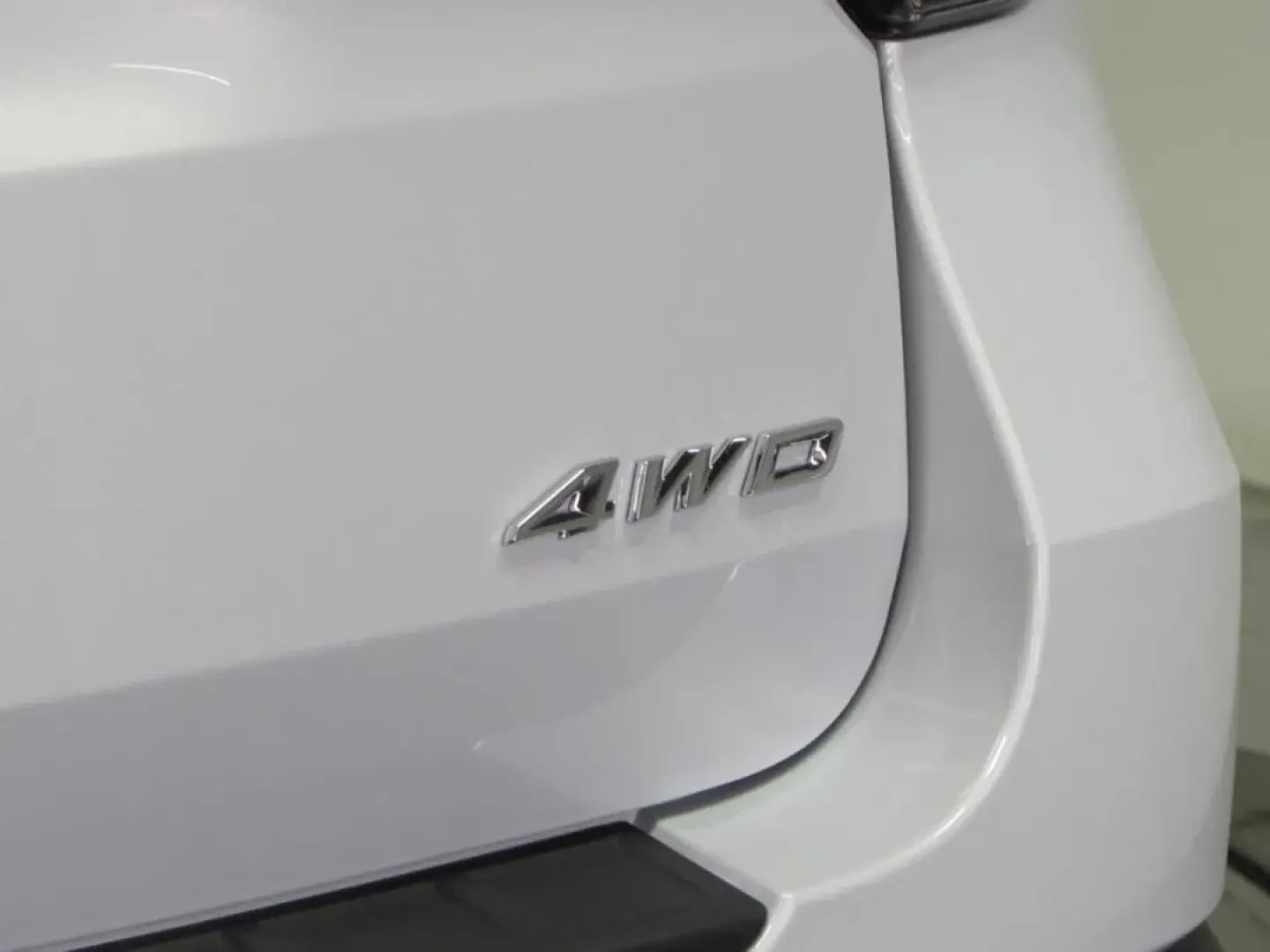 2026 /Dark Space Gray Ford Explorer Active (1FMUK8DH0TG) with an 2.3L EcoBoost I-4 engine, Automatic transmission, located at 12836 Highway 21, De Soto, MO, 63020, (636) 337-7777, 38.151867, -90.575615 - Discover the perfect blend of style, versatility, and power with the 2026 Ford Explorer Active, available now at Pettus Ford De Soto. This SUV is not just a vehicle; it's an invitation to explore your lifestyle, whether you're embarking on family road trips, navigating daily commutes, or seeking wee - Photo#10