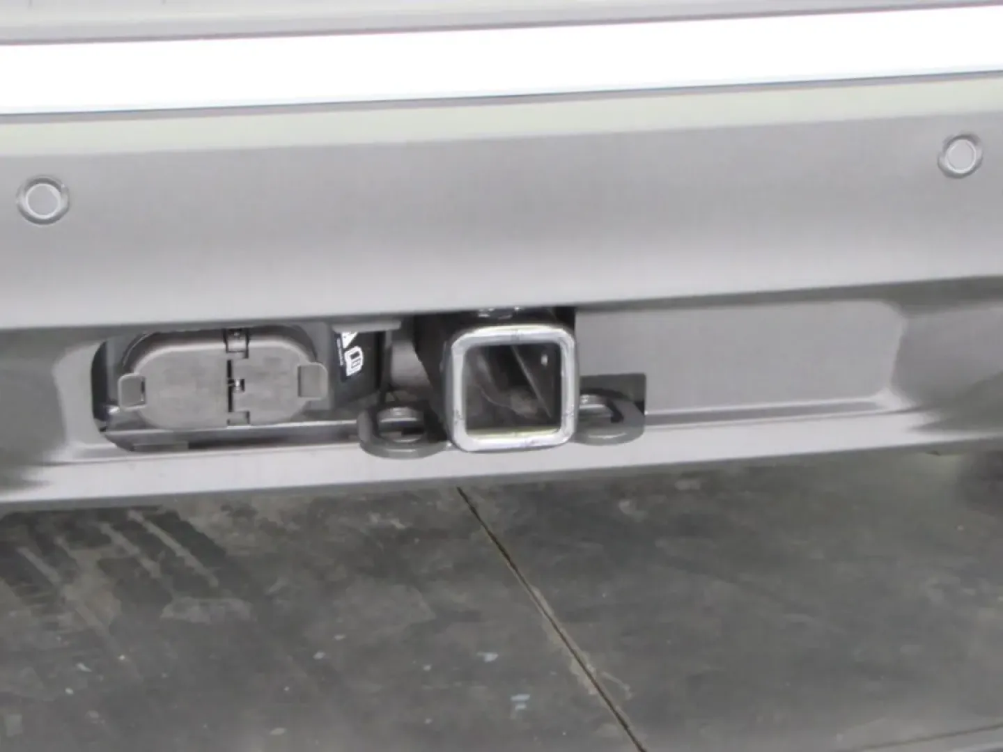 2026 /Dark Space Gray Ford Explorer Active (1FMUK8DH0TG) with an 2.3L EcoBoost I-4 engine, Automatic transmission, located at 12836 Highway 21, De Soto, MO, 63020, (636) 337-7777, 38.151867, -90.575615 - Discover the perfect blend of style, versatility, and power with the 2026 Ford Explorer Active, available now at Pettus Ford De Soto. This SUV is not just a vehicle; it's an invitation to explore your lifestyle, whether you're embarking on family road trips, navigating daily commutes, or seeking wee - Photo#11