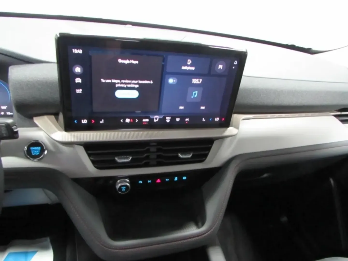 2026 /Dark Space Gray Ford Explorer Active (1FMUK8DH0TG) with an 2.3L EcoBoost I-4 engine, Automatic transmission, located at 12836 Highway 21, De Soto, MO, 63020, (636) 337-7777, 38.151867, -90.575615 - Discover the perfect blend of style, versatility, and power with the 2026 Ford Explorer Active, available now at Pettus Ford De Soto. This SUV is not just a vehicle; it's an invitation to explore your lifestyle, whether you're embarking on family road trips, navigating daily commutes, or seeking wee - Photo#20