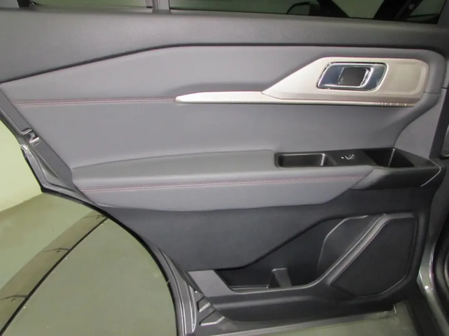 2026 /Dark Space Gray Ford Explorer Active (1FMUK8DH0TG) with an 2.3L EcoBoost I-4 engine, Automatic transmission, located at 12836 Highway 21, De Soto, MO, 63020, (636) 337-7777, 38.151867, -90.575615 - **Explore New Adventures with the 2026 Ford Explorer at Pettus Ford De Soto! Your Family's Next SUV Awaits!**<br /> <br /> Are you ready to elevate your family's adventures or weekend getaways? The 2026 Ford Explorer, available now at Pettus Ford De Soto, is the perfect companion for family outings, - Photo#24