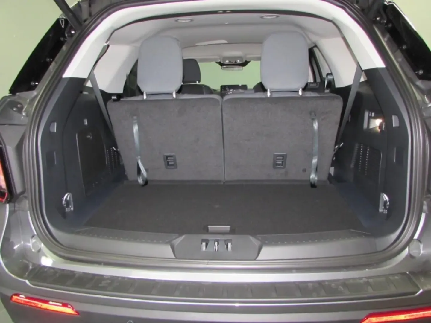 2026 /Dark Space Gray Ford Explorer Active (1FMUK8DH0TG) with an 2.3L EcoBoost I-4 engine, Automatic transmission, located at 12836 Highway 21, De Soto, MO, 63020, (636) 337-7777, 38.151867, -90.575615 - **Explore New Adventures with the 2026 Ford Explorer at Pettus Ford De Soto! Your Family's Next SUV Awaits!**<br /> <br /> Are you ready to elevate your family's adventures or weekend getaways? The 2026 Ford Explorer, available now at Pettus Ford De Soto, is the perfect companion for family outings, - Photo#28