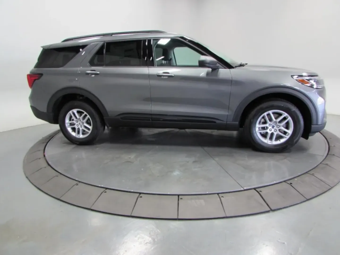 2026 /Dark Space Gray Ford Explorer Active (1FMUK8DH0TG) with an 2.3L EcoBoost I-4 engine, Automatic transmission, located at 12836 Highway 21, De Soto, MO, 63020, (636) 337-7777, 38.151867, -90.575615 - **Explore New Adventures with the 2026 Ford Explorer at Pettus Ford De Soto! Your Family's Next SUV Awaits!**<br /> <br /> Are you ready to elevate your family's adventures or weekend getaways? The 2026 Ford Explorer, available now at Pettus Ford De Soto, is the perfect companion for family outings, - Photo#3