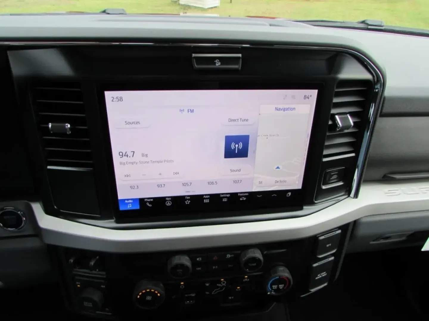 2026 /Medium Dark Slate Ford F-250SD XLT (1FT8W2BN3TE) with an 7.3L engine, located at 12836 Highway 21, De Soto, MO, 63020, (636) 337-7777, 38.151867, -90.575615 - **Conquer Every Journey with the 2026 Ford Super Duty F-250 SRW Now Available at Pettus Ford De Soto!**<br /> <br /> If you're in the market for a rugged truck that can keep up with your active lifestyle, look no further than the 2026 Ford Super Duty F-250 SRW. Perfectly crafted for both work and p - Photo#25