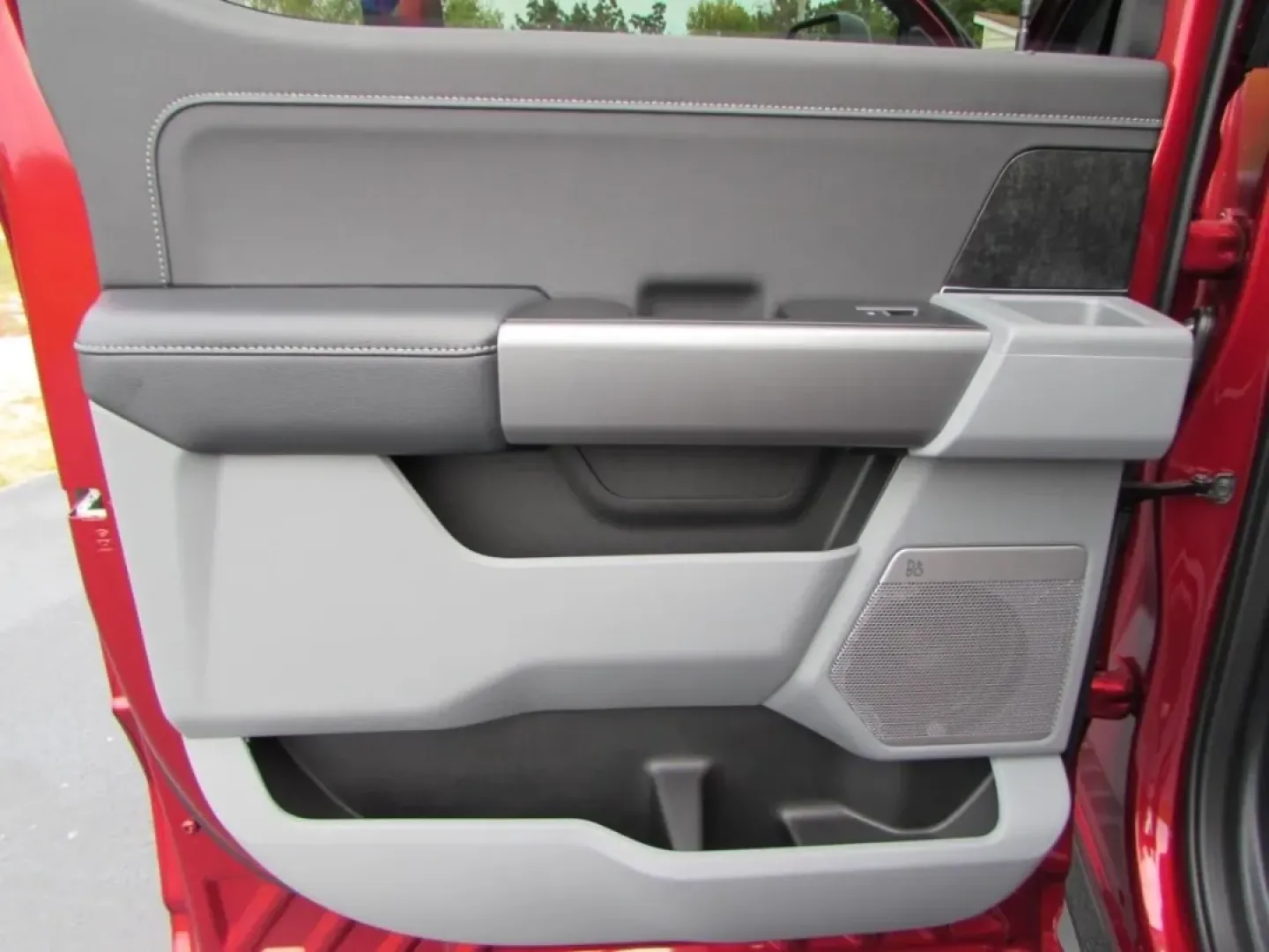 2026 /Medium Dark Slate Ford F-250SD XLT (1FT8W2BN3TE) with an 7.3L engine, located at 12836 Highway 21, De Soto, MO, 63020, (636) 337-7777, 38.151867, -90.575615 - **Conquer Every Journey with the 2026 Ford Super Duty F-250 SRW Now Available at Pettus Ford De Soto!**<br /> <br /> If you're in the market for a rugged truck that can keep up with your active lifestyle, look no further than the 2026 Ford Super Duty F-250 SRW. Perfectly crafted for both work and p - Photo#29