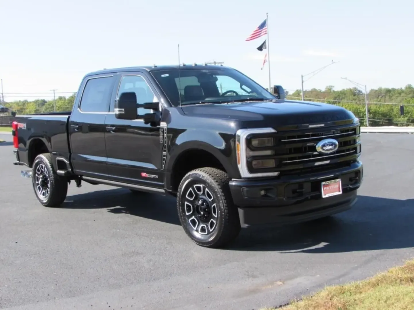 2026 /Black Onyx/Platinum Blue Ford F-350SD Platinum (1FT8W3BM5TE) with an 6.7L engine, located at 12836 Highway 21, De Soto, MO, 63020, (636) 337-7777, 38.151867, -90.575615 - Are you ready to elevate your adventures and tackle any challenge on or off the road? Look no further than this stunning 2026 Ford Super Duty F-350 SRW, now available at Pettus Ford De Soto. Located at 12836 Missouri Hwy 21, De Soto, MO 63020, our OEM dealership specializes in providing quality used - Photo#0