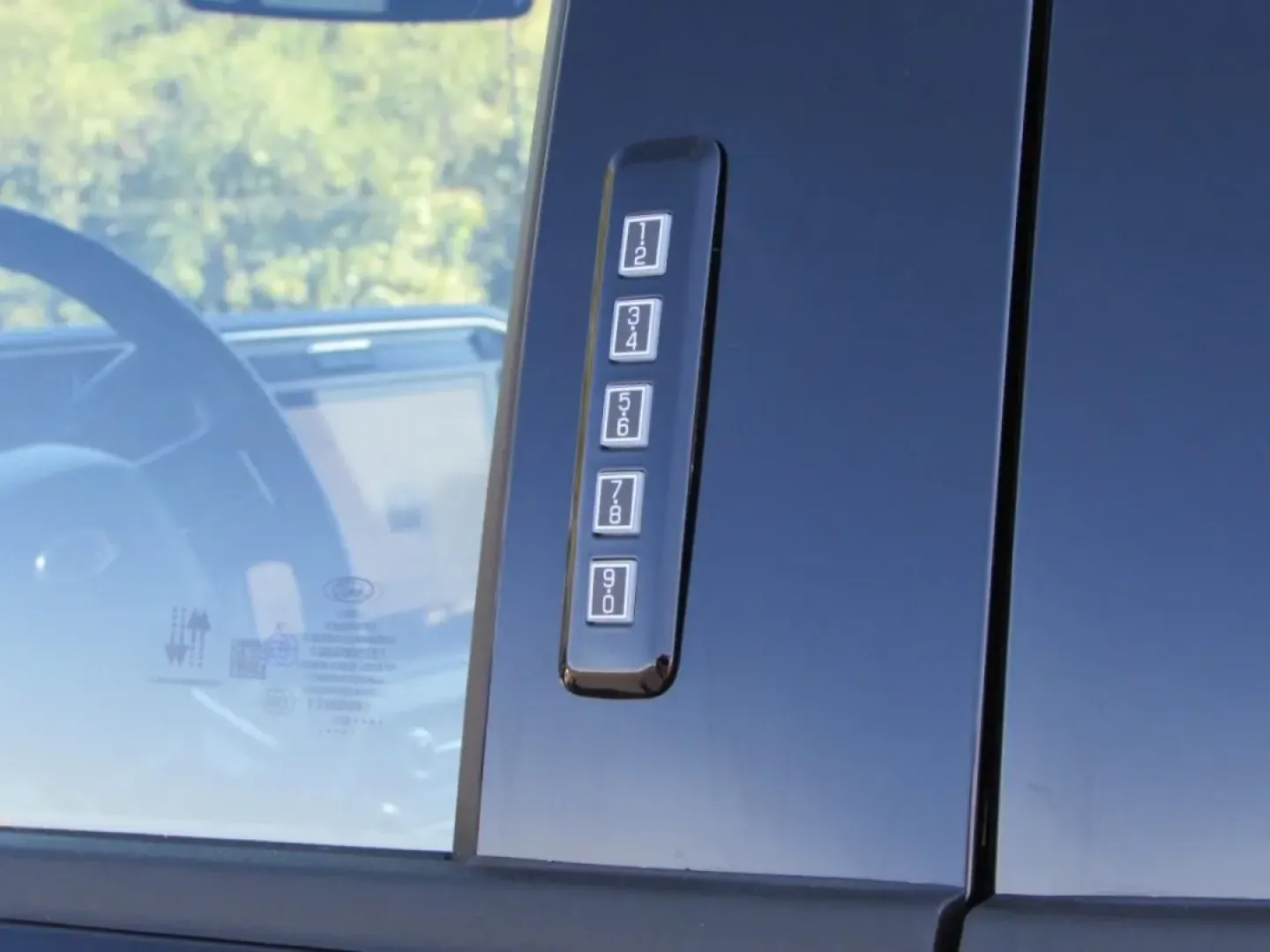 2026 /Black Onyx/Platinum Blue Ford F-350SD Platinum (1FT8W3BM5TE) with an 6.7L engine, located at 12836 Highway 21, De Soto, MO, 63020, (636) 337-7777, 38.151867, -90.575615 - Are you ready to elevate your adventures and tackle any challenge on or off the road? Look no further than this stunning 2026 Ford Super Duty F-350 SRW, now available at Pettus Ford De Soto. Located at 12836 Missouri Hwy 21, De Soto, MO 63020, our OEM dealership specializes in providing quality used - Photo#18