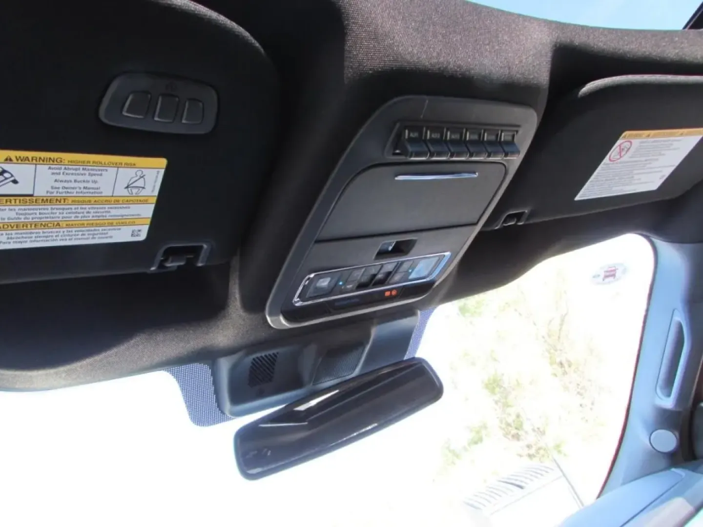 2026 /Black Onyx/Platinum Blue Ford F-350SD Platinum (1FT8W3BM5TE) with an 6.7L engine, located at 12836 Highway 21, De Soto, MO, 63020, (636) 337-7777, 38.151867, -90.575615 - Are you ready to elevate your adventures and tackle any challenge on or off the road? Look no further than this stunning 2026 Ford Super Duty F-350 SRW, now available at Pettus Ford De Soto. Located at 12836 Missouri Hwy 21, De Soto, MO 63020, our OEM dealership specializes in providing quality used - Photo#26