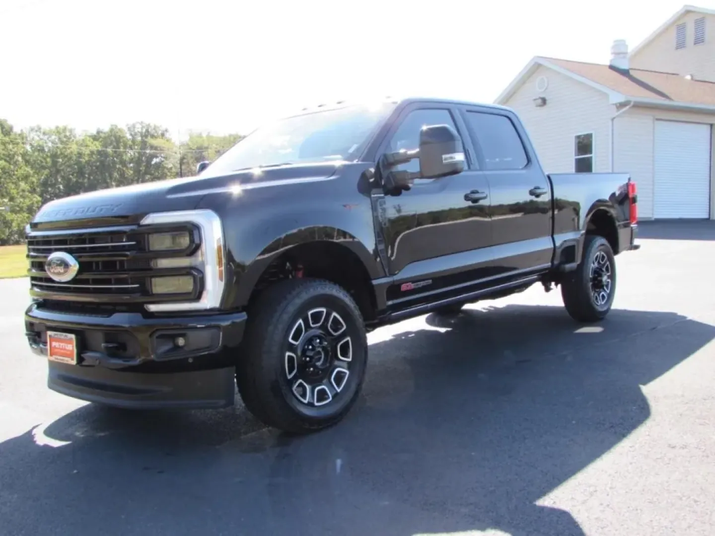 2026 /Black Onyx/Platinum Blue Ford F-350SD Platinum (1FT8W3BM5TE) with an 6.7L engine, located at 12836 Highway 21, De Soto, MO, 63020, (636) 337-7777, 38.151867, -90.575615 - Are you ready to elevate your adventures and tackle any challenge on or off the road? Look no further than this stunning 2026 Ford Super Duty F-350 SRW, now available at Pettus Ford De Soto. Located at 12836 Missouri Hwy 21, De Soto, MO 63020, our OEM dealership specializes in providing quality used - Photo#2