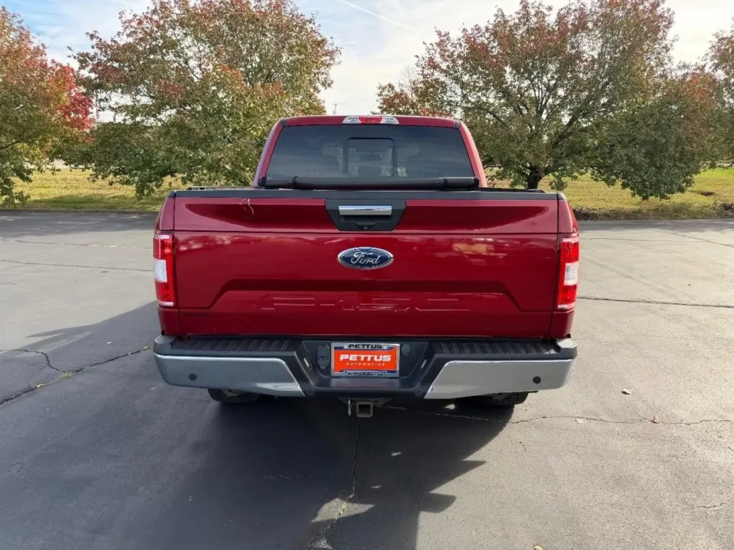 2019 /Dark Earth Gray Cloth Ford F-150 4WD SuperCrew Box (1FTEW1E55KK) with an 5.0L engine, located at 970 Woodlawn Dr., Farmington, MO, 63640, (573) 431-7800, 37.825642, -90.468674 - **Unleash Adventure with the 2019 Ford F-150 at Pettus CDJR Farmington!**<br /> <br /> Are you ready to tackle your next big adventure? Whether you're hauling gear for a weekend camping trip, navigating the daily grind, or transporting your family to the next soccer game, the 2019 Ford F-150 is your - Photo#4