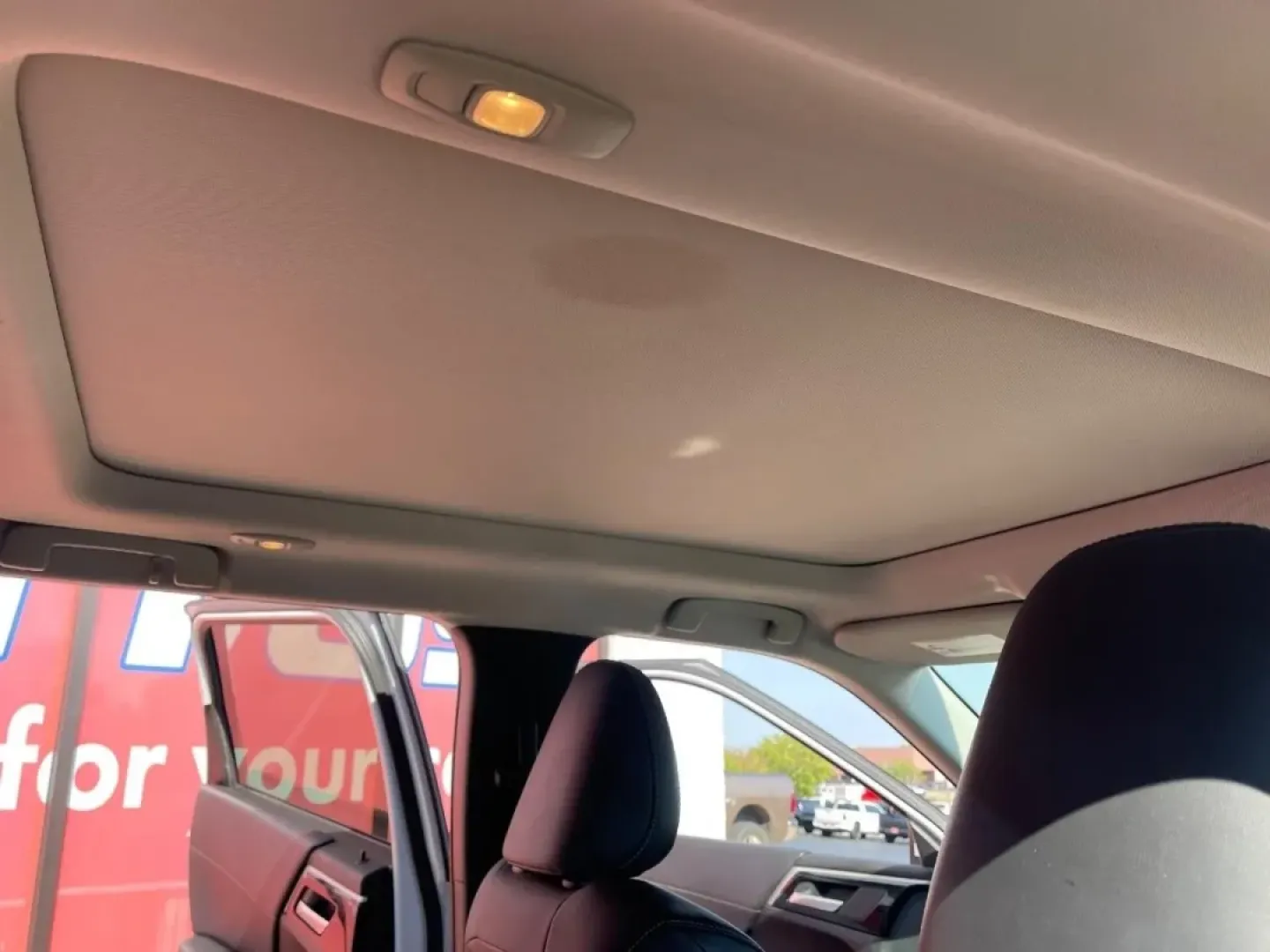 2024 /Black Cloth Mitsubishi Outlander SE (JA4J3VA82RZ) with an 2.5L DOHC 4-Cylinder Direct Injection engine, Automatic transmission, located at 970 Woodlawn Dr., Farmington, MO, 63640, (573) 431-7800, 37.825642, -90.468674 - **Unleash Your Adventurous Spirit with the 2024 Mitsubishi Outlander!**<br /> <br /> Are you ready to elevate your weekend getaways or daily commutes? The 2024 Mitsubishi Outlander is designed for those who crave versatility and style in their vehicles. Perfect for families, outdoor enthusiasts, or - Photo#9