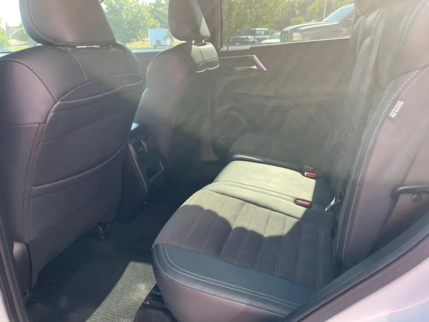 2024 /Black Cloth Mitsubishi Outlander SE (JA4J3VA82RZ) with an 2.5L DOHC 4-Cylinder Direct Injection engine, Automatic transmission, located at 970 Woodlawn Dr., Farmington, MO, 63640, (573) 431-7800, 37.825642, -90.468674 - **Unleash Your Adventurous Spirit with the 2024 Mitsubishi Outlander!**<br /> <br /> Are you ready to elevate your weekend getaways or daily commutes? The 2024 Mitsubishi Outlander is designed for those who crave versatility and style in their vehicles. Perfect for families, outdoor enthusiasts, or - Photo#10