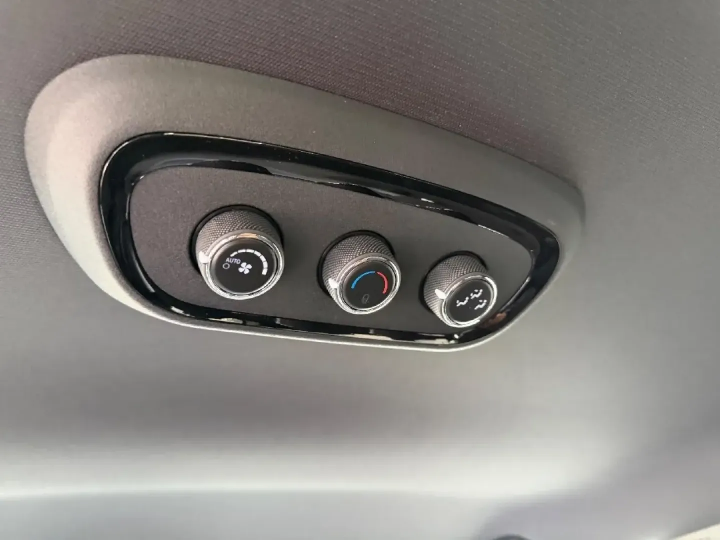 2026 /Black Cloth Dodge Durango GT (1C4RDJDG3TC) with an 3.6L V6 24V VVT UPG I engine, Automatic transmission, located at 970 Woodlawn Dr., Farmington, MO, 63640, (573) 431-7800, 37.825642, -90.468674 - **Unleash Your Adventurous Spirit with the 2026 Dodge Durango at Pettus CDJR Farmington**<br /> <br /> Are you ready to elevate your lifestyle with a vehicle that embodies both style and versatility? The 2026 Dodge Durango is the perfect SUV for those who crave adventure and practicality. Whether yo - Photo#12