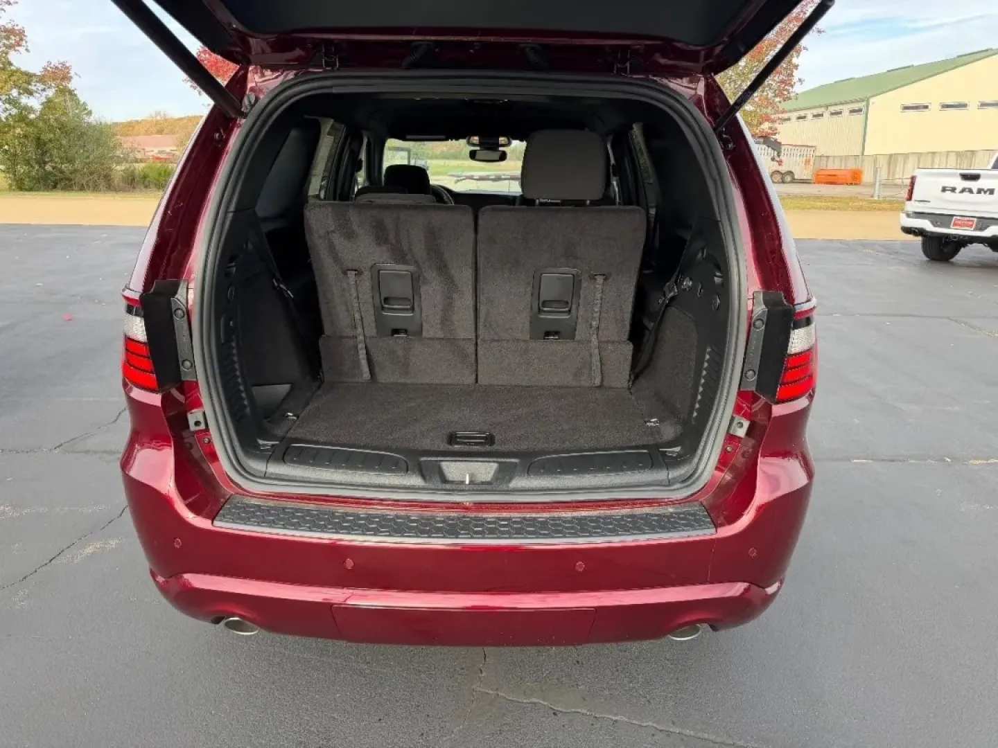 2026 /Black Cloth Dodge Durango GT (1C4RDJDG3TC) with an 3.6L V6 24V VVT UPG I engine, Automatic transmission, located at 970 Woodlawn Dr., Farmington, MO, 63640, (573) 431-7800, 37.825642, -90.468674 - **Unleash Your Adventurous Spirit with the 2026 Dodge Durango at Pettus CDJR Farmington**<br /> <br /> Are you ready to elevate your lifestyle with a vehicle that embodies both style and versatility? The 2026 Dodge Durango is the perfect SUV for those who crave adventure and practicality. Whether yo - Photo#5