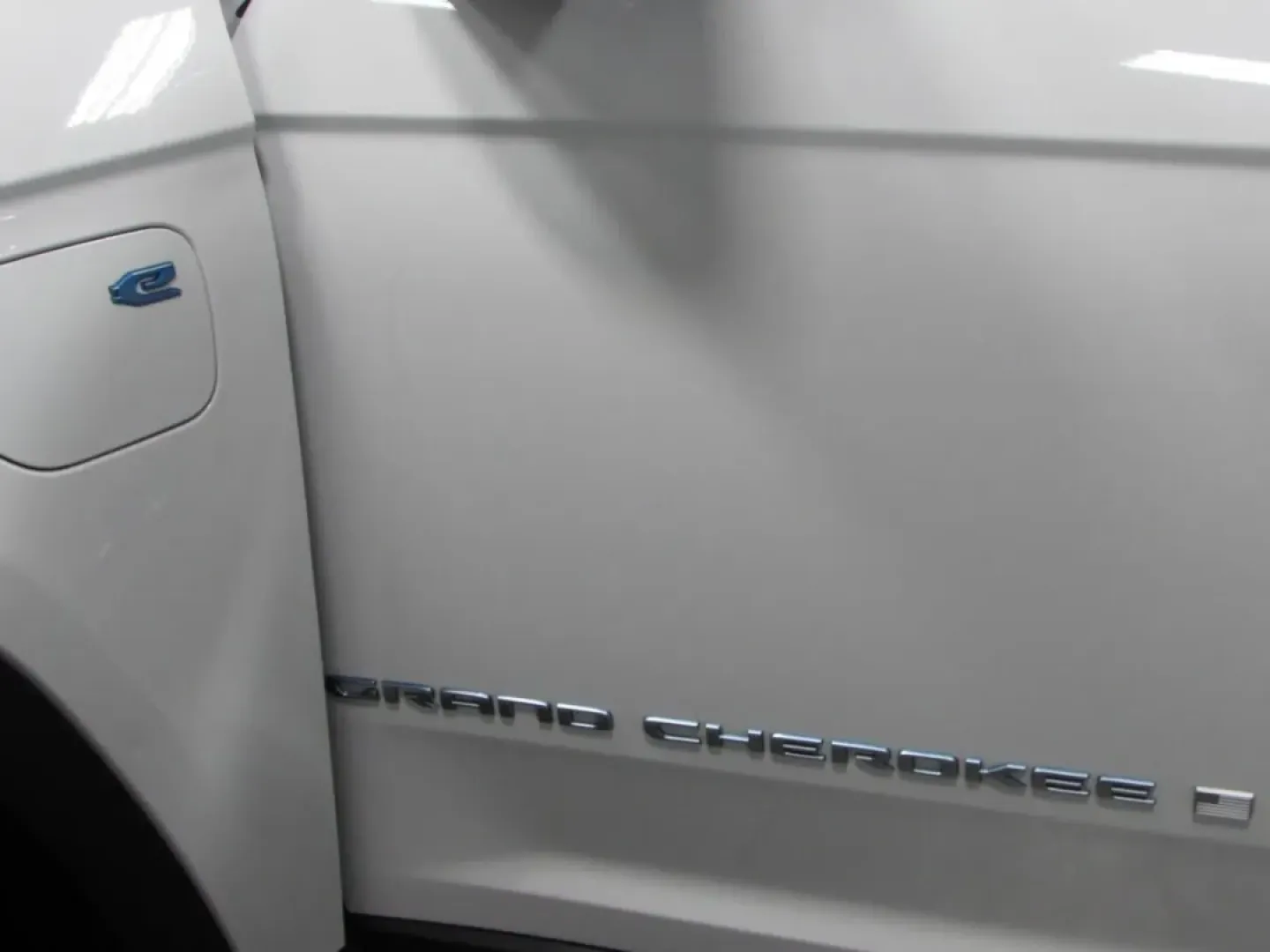 2024 /Global Black Jeep Grand Cherokee 4xe (1C4RJYB64RC) with an Other engine, Automatic transmission, located at 12830 Highway 21, De Soto, MO, 63020, (636) 337-7777, 38.153099, -90.573624 - **Experience Adventure and Comfort with the 2024 Jeep Grand Cherokee at Pettus CDJR DeSoto!**<br /> <br /> If you're dreaming of a vehicle that perfectly balances rugged outdoor capabilities with family-friendly comfort, look no further than the 2024 Jeep Grand Cherokee available at Pettus CDJR DeSo - Photo#10