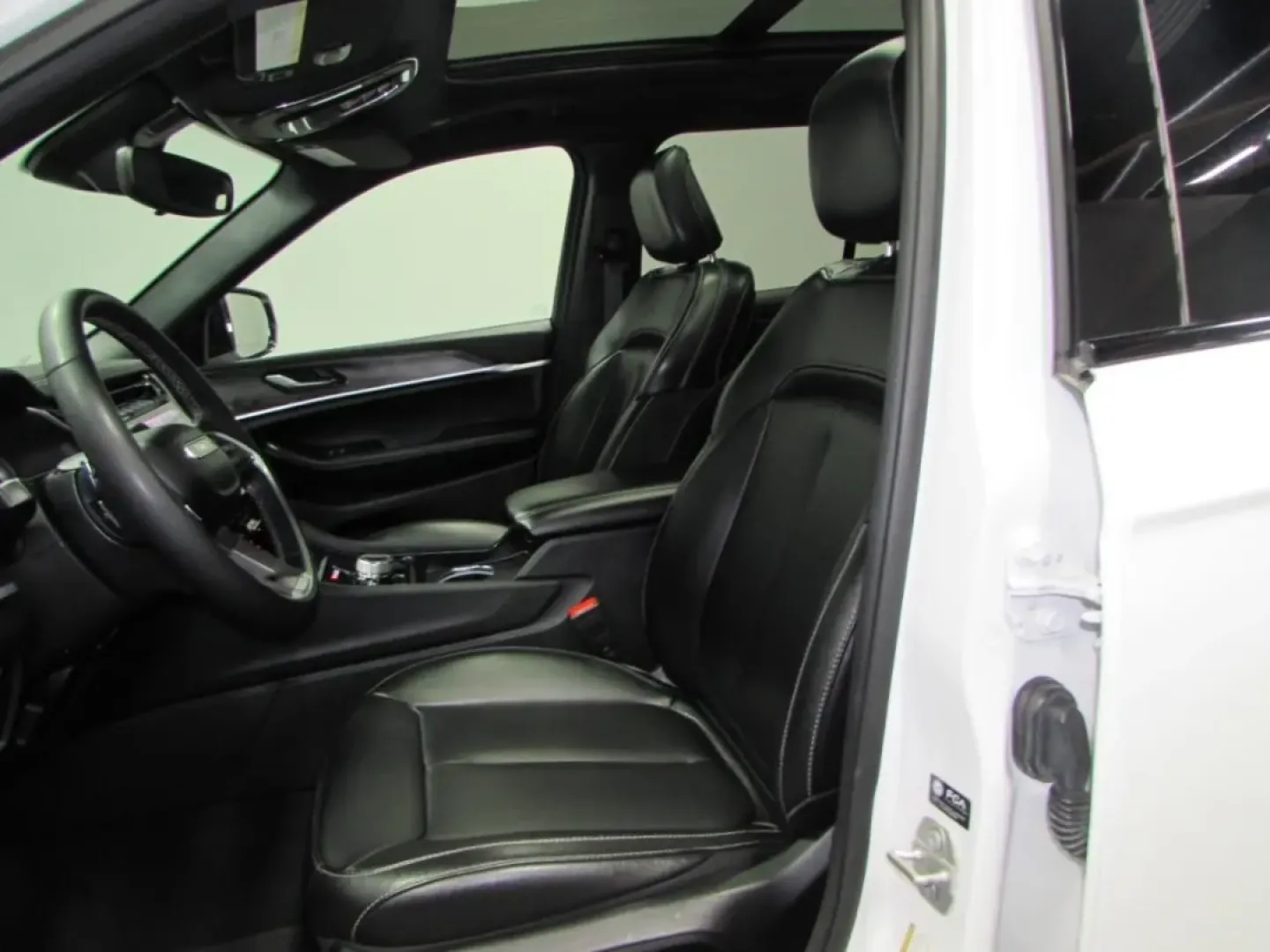 2024 /Global Black Jeep Grand Cherokee 4xe (1C4RJYB64RC) with an Other engine, Automatic transmission, located at 12830 Highway 21, De Soto, MO, 63020, (636) 337-7777, 38.153099, -90.573624 - **Experience Adventure and Comfort with the 2024 Jeep Grand Cherokee at Pettus CDJR DeSoto!**<br /> <br /> If you're dreaming of a vehicle that perfectly balances rugged outdoor capabilities with family-friendly comfort, look no further than the 2024 Jeep Grand Cherokee available at Pettus CDJR DeSo - Photo#13