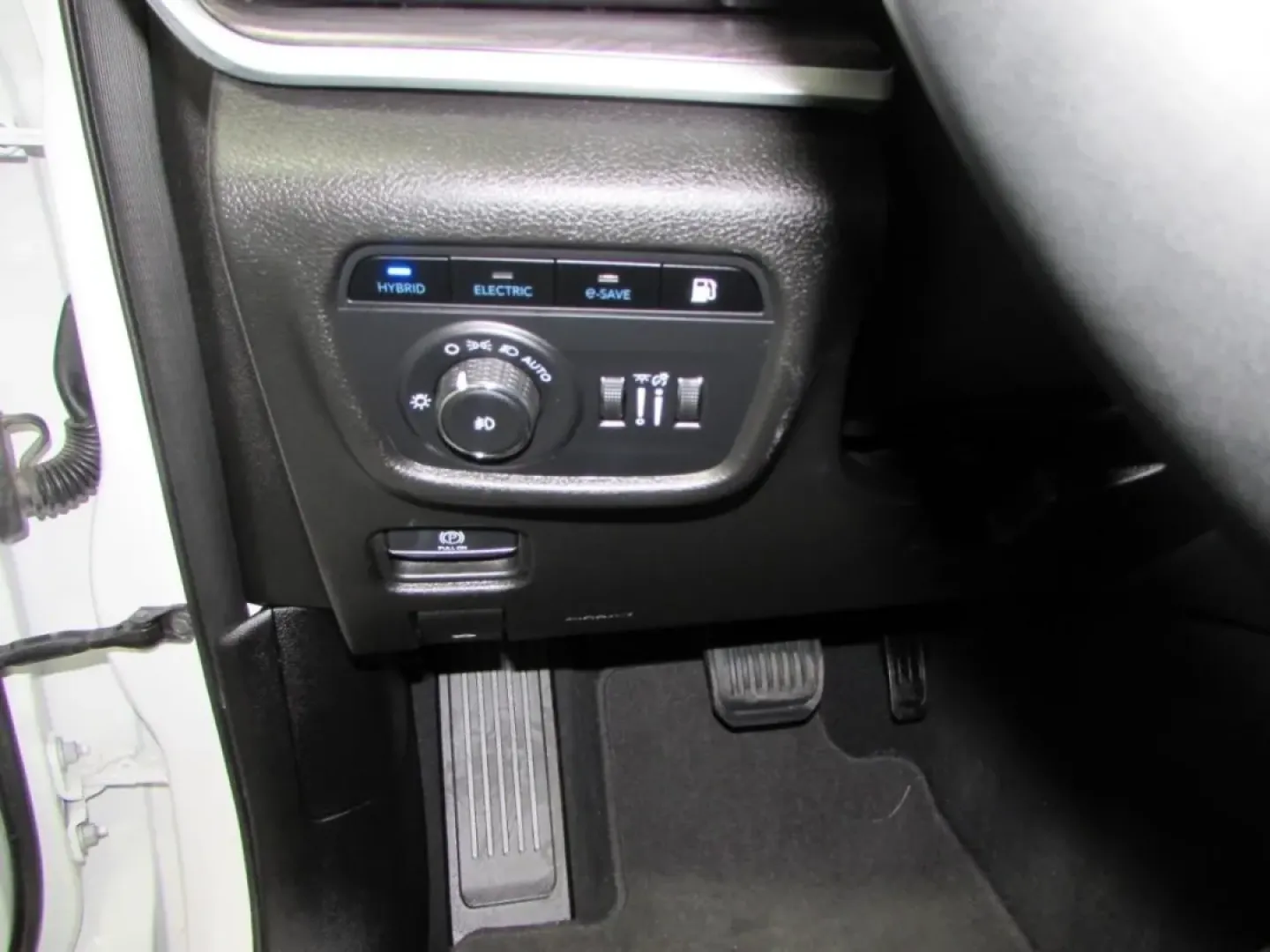 2024 /Global Black Jeep Grand Cherokee 4xe (1C4RJYB64RC) with an Other engine, Automatic transmission, located at 12830 Highway 21, De Soto, MO, 63020, (636) 337-7777, 38.153099, -90.573624 - **Experience Adventure and Comfort with the 2024 Jeep Grand Cherokee at Pettus CDJR DeSoto!**<br /> <br /> If you're dreaming of a vehicle that perfectly balances rugged outdoor capabilities with family-friendly comfort, look no further than the 2024 Jeep Grand Cherokee available at Pettus CDJR DeSo - Photo#14