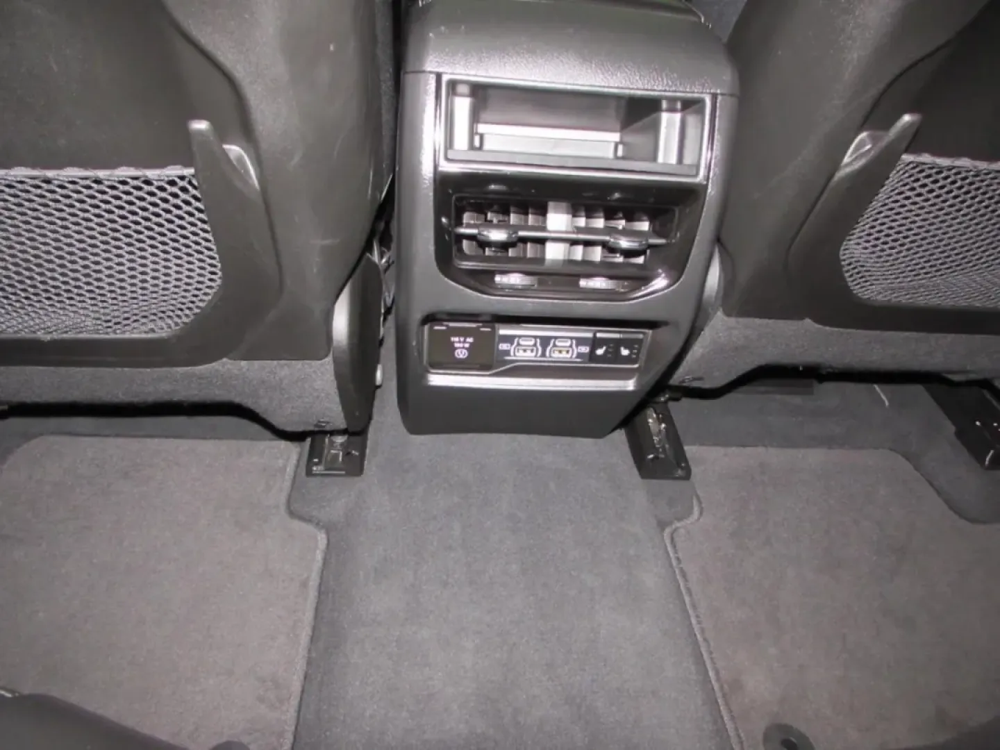 2024 /Global Black Jeep Grand Cherokee 4xe (1C4RJYB64RC) with an Other engine, Automatic transmission, located at 12830 Highway 21, De Soto, MO, 63020, (636) 337-7777, 38.153099, -90.573624 - **Experience Adventure and Comfort with the 2024 Jeep Grand Cherokee at Pettus CDJR DeSoto!**<br /> <br /> If you're dreaming of a vehicle that perfectly balances rugged outdoor capabilities with family-friendly comfort, look no further than the 2024 Jeep Grand Cherokee available at Pettus CDJR DeSo - Photo#26