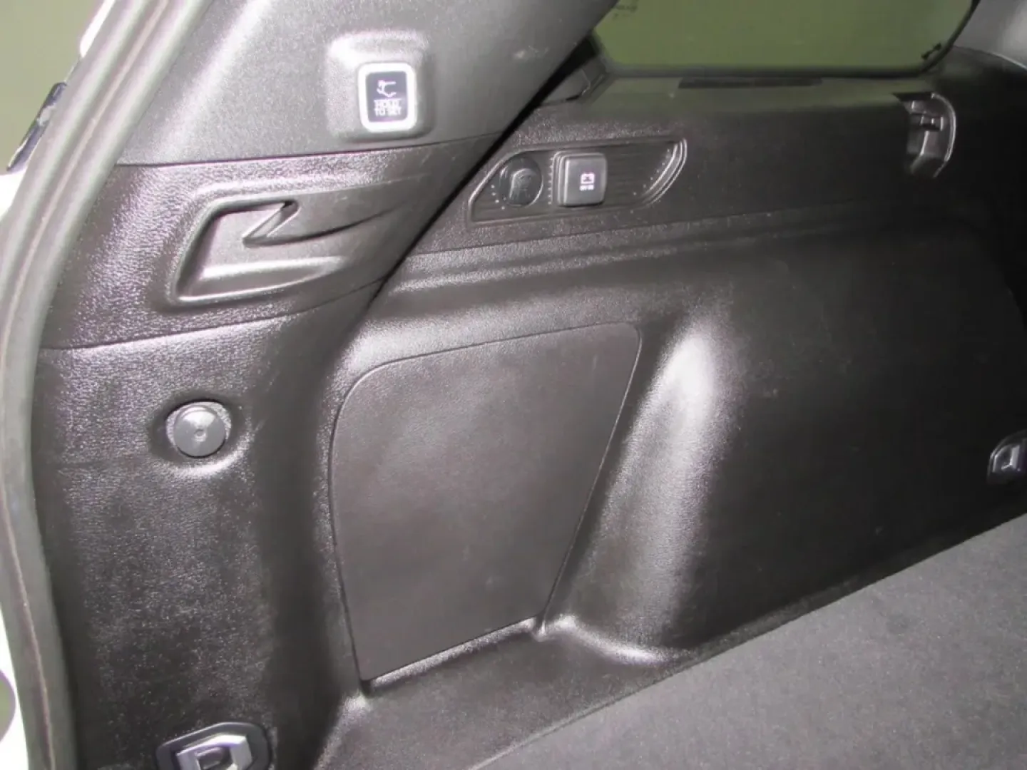 2024 /Global Black Jeep Grand Cherokee 4xe (1C4RJYB64RC) with an Other engine, Automatic transmission, located at 12830 Highway 21, De Soto, MO, 63020, (636) 337-7777, 38.153099, -90.573624 - **Experience Adventure and Comfort with the 2024 Jeep Grand Cherokee at Pettus CDJR DeSoto!**<br /> <br /> If you're dreaming of a vehicle that perfectly balances rugged outdoor capabilities with family-friendly comfort, look no further than the 2024 Jeep Grand Cherokee available at Pettus CDJR DeSo - Photo#28