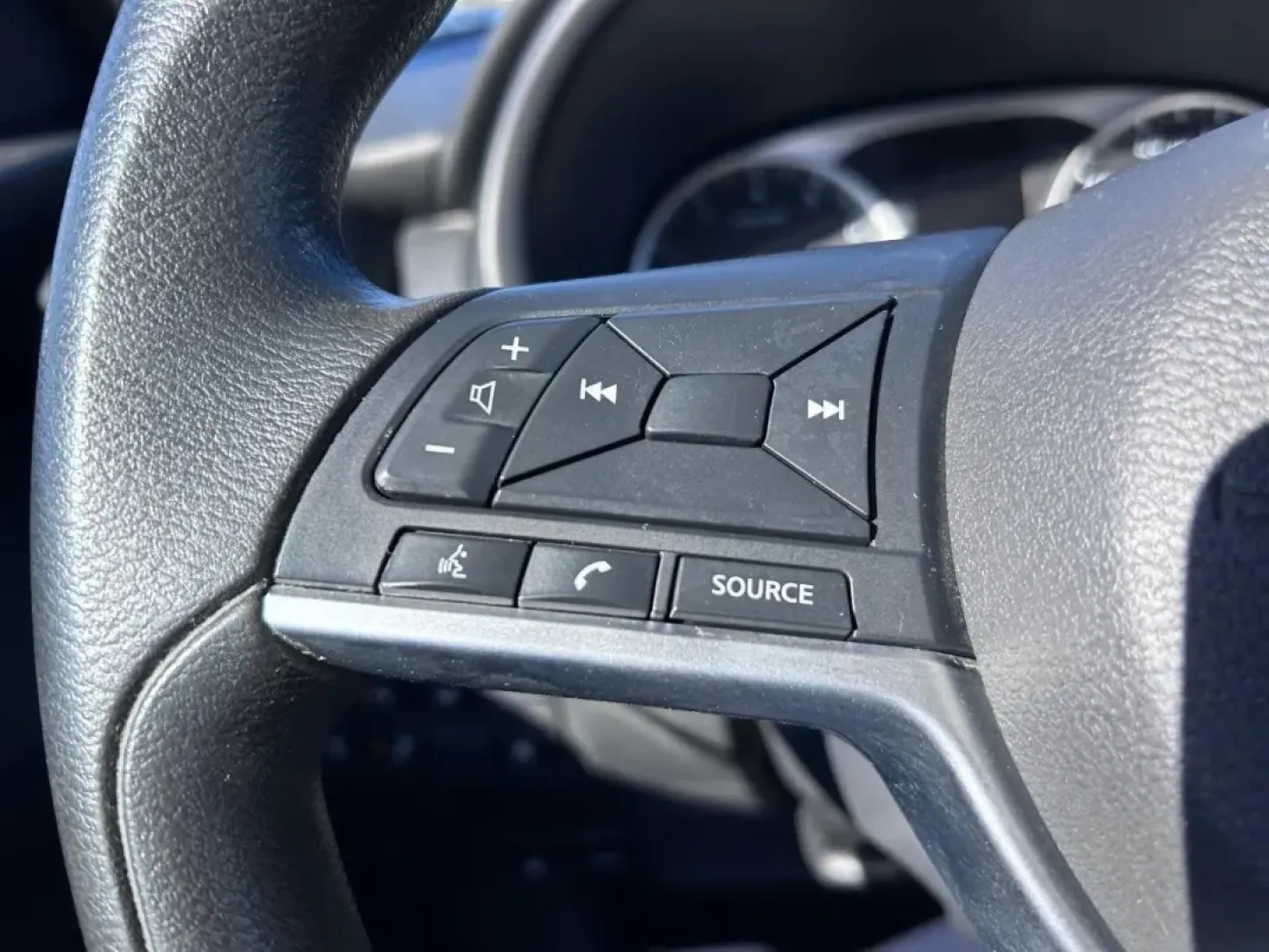 2022 /Charcoal Cloth Nissan Kicks S (3N1CP5BV9NL) with an 1.6L DOHC 16V 4-Cylinder engine, Automatic transmission, located at 970 Woodlawn Dr., Farmington, MO, 63640, (573) 431-7800, 37.825642, -90.468674 - **Elevate Your Daily Drive with the 2022 Nissan Kicks S at Pettus CDJR Farmington**<br /> <br /> If you're seeking a vehicle that seamlessly blends practicality with style, the 2022 Nissan Kicks S is the perfect choice for those who want an affordable vehicle while living life to the fullest. With i - Photo#11