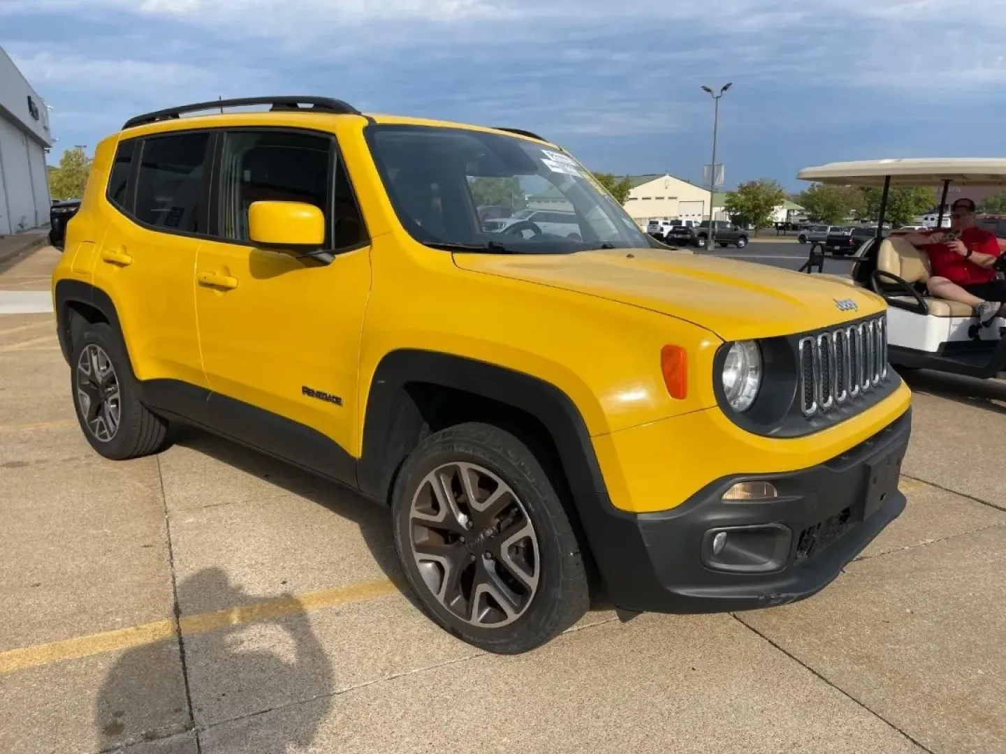 2018 /Black Cloth Jeep Renegade Latitude (ZACCJBBB5JP) with an 2.4L engine, located at 970 Woodlawn Dr., Farmington, MO, 63640, (573) 431-7800, 37.825642, -90.468674 - **Adventure Awaits with This 2018 Jeep Renegade: The Ideal Crossover for Your Next Journey!**<br /> <br /> Are you ready to elevate your lifestyle with a vehicle that's as adventurous as you are? The 2018 Jeep Renegade is the perfect crossover for those who crave exploration, whether you're navigati - Photo#4