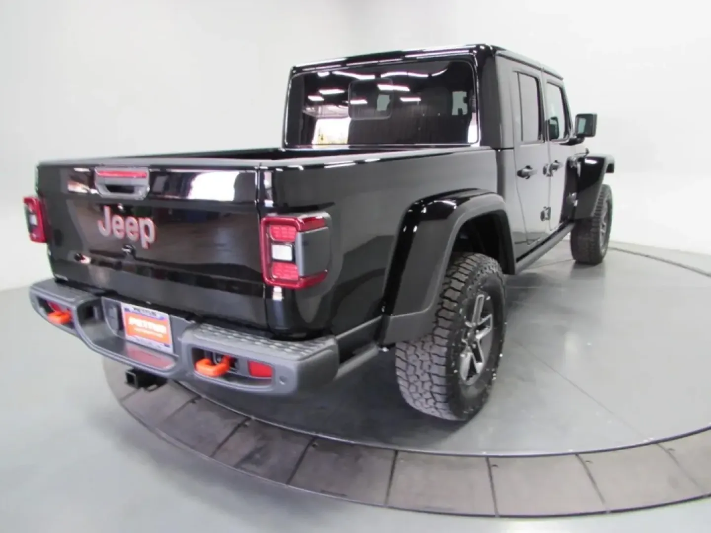 2025 /Black Jeep Gladiator Mojave (1C6RJTEG5SL) with an Other engine, Automatic transmission, located at 12830 Highway 21, De Soto, MO, 63020, (636) 337-7777, 38.153099, -90.573624 - Are you ready to elevate your weekend adventures and daily commutes? Look no further than this impressive 2025 Jeep Gladiator, a truck designed for those who demand versatility, rugged capability, and a touch of luxury. Perfectly suited for outdoor enthusiasts and city dwellers alike, this pre-owned - Photo#7
