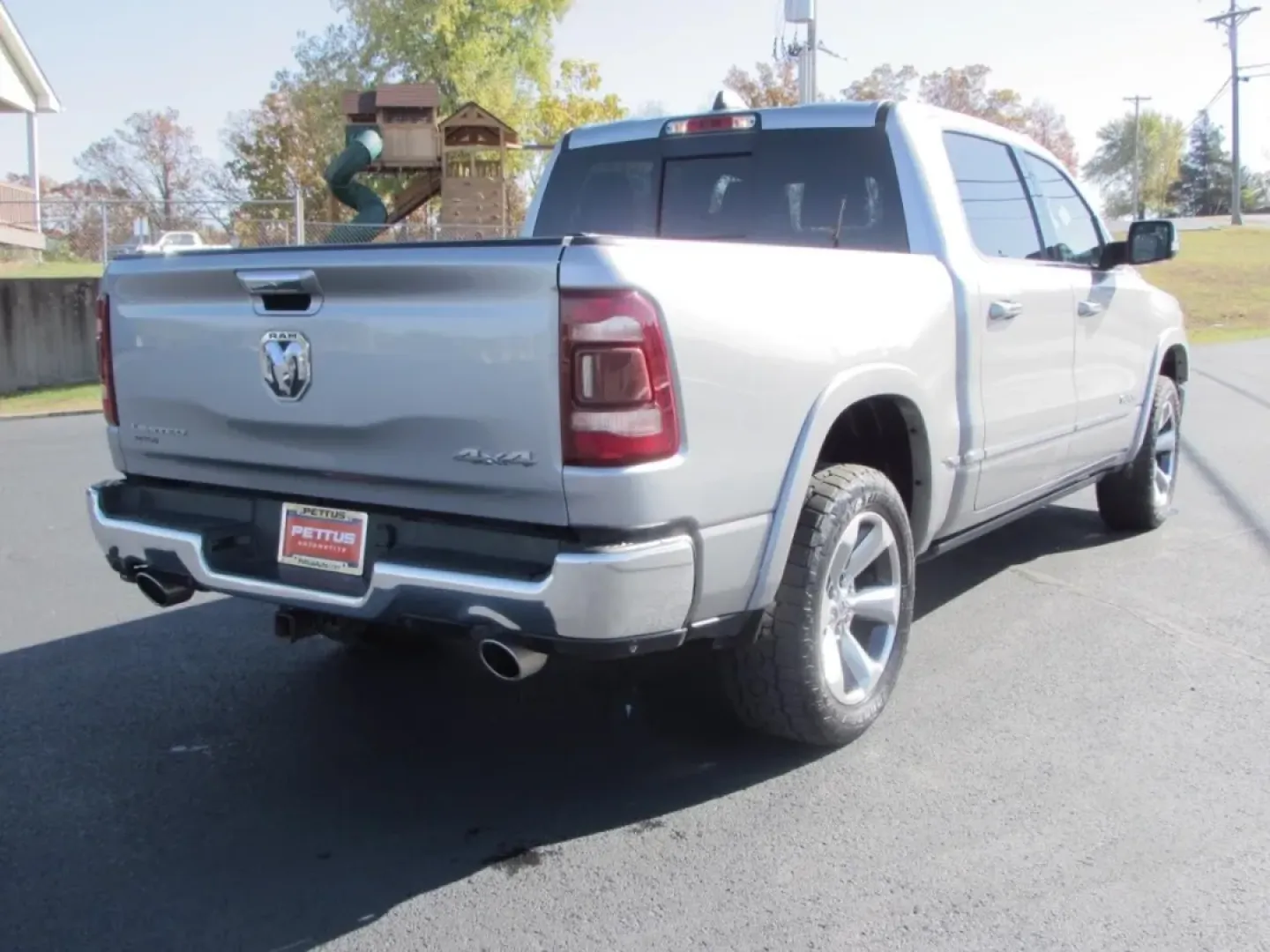 2019 /Black Ram 1500 Limited (1C6SRFHT5KN) with an Other engine, located at 12836 Highway 21, De Soto, MO, 63020, (636) 337-7777, 38.151867, -90.575615 - **Discover Your Next Adventure with This 2019 Ram 1500 at Pettus Ford De Soto!**<br /> <br /> Are you ready to elevate your weekend adventures or tackle your daily commutes with confidence? This robust 2019 Ram 1500 is the perfect companion, designed for those who crave both power and versatility. W - Photo#6