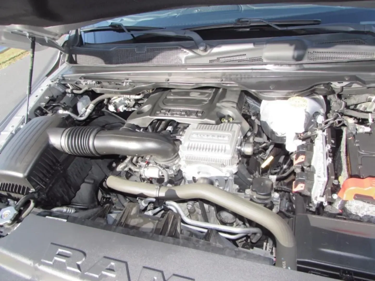 2019 /Black Ram 1500 Limited (1C6SRFHT5KN) with an Other engine, located at 12836 Highway 21, De Soto, MO, 63020, (636) 337-7777, 38.151867, -90.575615 - **Discover Your Next Adventure with This 2019 Ram 1500 at Pettus Ford De Soto!**<br /> <br /> Are you ready to elevate your weekend adventures or tackle your daily commutes with confidence? This robust 2019 Ram 1500 is the perfect companion, designed for those who crave both power and versatility. W - Photo#8