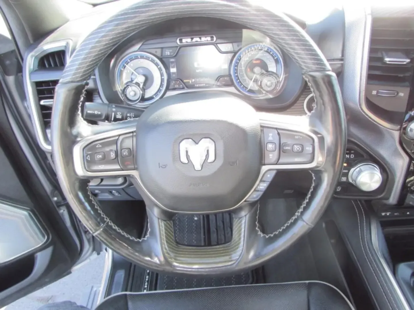 2019 /Black Ram 1500 Limited (1C6SRFHT5KN) with an Other engine, located at 12836 Highway 21, De Soto, MO, 63020, (636) 337-7777, 38.151867, -90.575615 - **Discover Your Next Adventure with This 2019 Ram 1500 at Pettus Ford De Soto!**<br /> <br /> Are you ready to elevate your weekend adventures or tackle your daily commutes with confidence? This robust 2019 Ram 1500 is the perfect companion, designed for those who crave both power and versatility. W - Photo#14