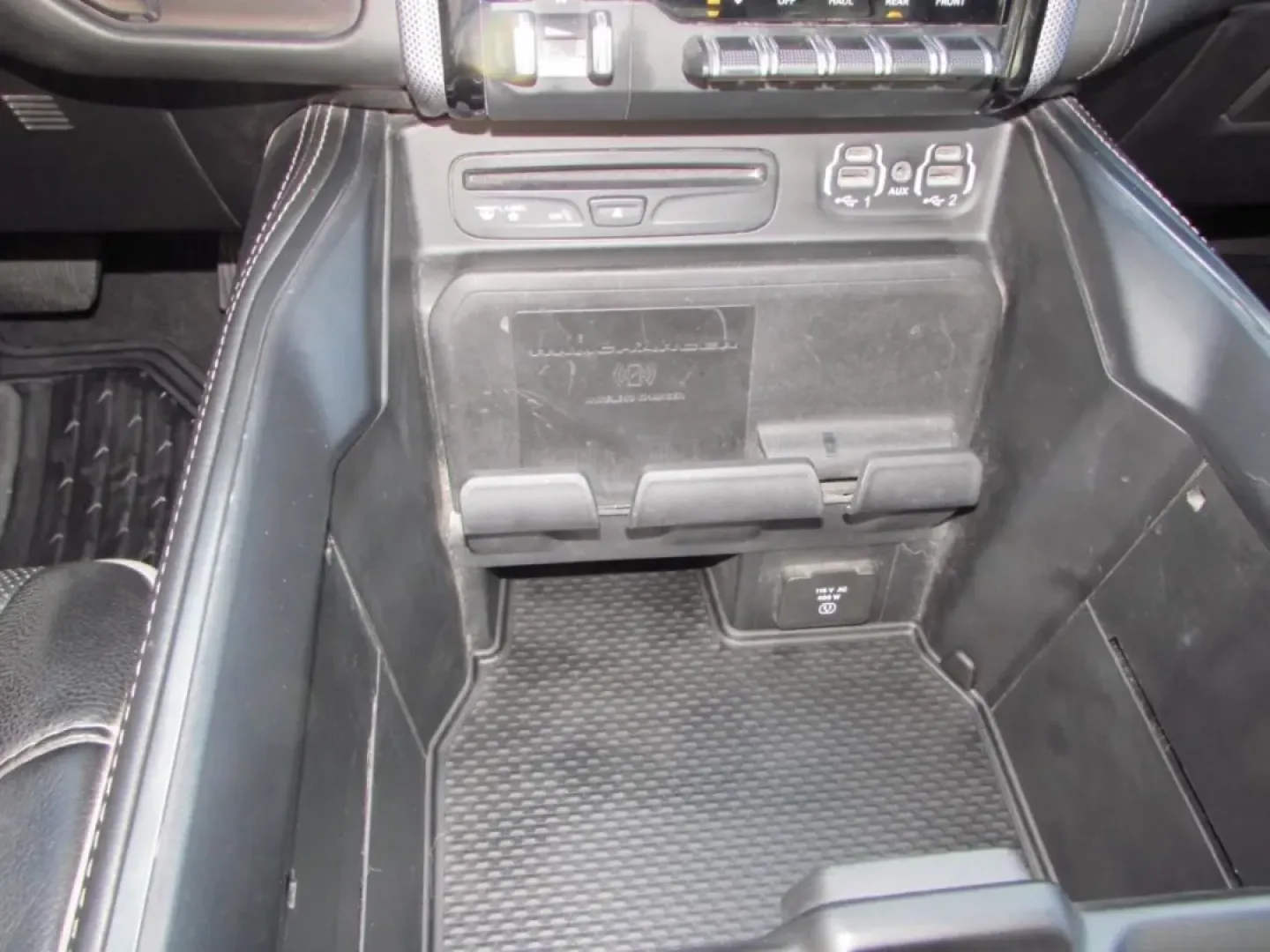 2019 /Black Ram 1500 Limited (1C6SRFHT5KN) with an Other engine, located at 12836 Highway 21, De Soto, MO, 63020, (636) 337-7777, 38.151867, -90.575615 - **Discover Your Next Adventure with This 2019 Ram 1500 at Pettus Ford De Soto!**<br /> <br /> Are you ready to elevate your weekend adventures or tackle your daily commutes with confidence? This robust 2019 Ram 1500 is the perfect companion, designed for those who crave both power and versatility. W - Photo#22