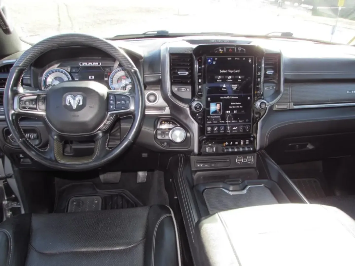 2019 /Black Ram 1500 Limited (1C6SRFHT5KN) with an Other engine, located at 12836 Highway 21, De Soto, MO, 63020, (636) 337-7777, 38.151867, -90.575615 - **Discover Your Next Adventure with This 2019 Ram 1500 at Pettus Ford De Soto!**<br /> <br /> Are you ready to elevate your weekend adventures or tackle your daily commutes with confidence? This robust 2019 Ram 1500 is the perfect companion, designed for those who crave both power and versatility. W - Photo#25