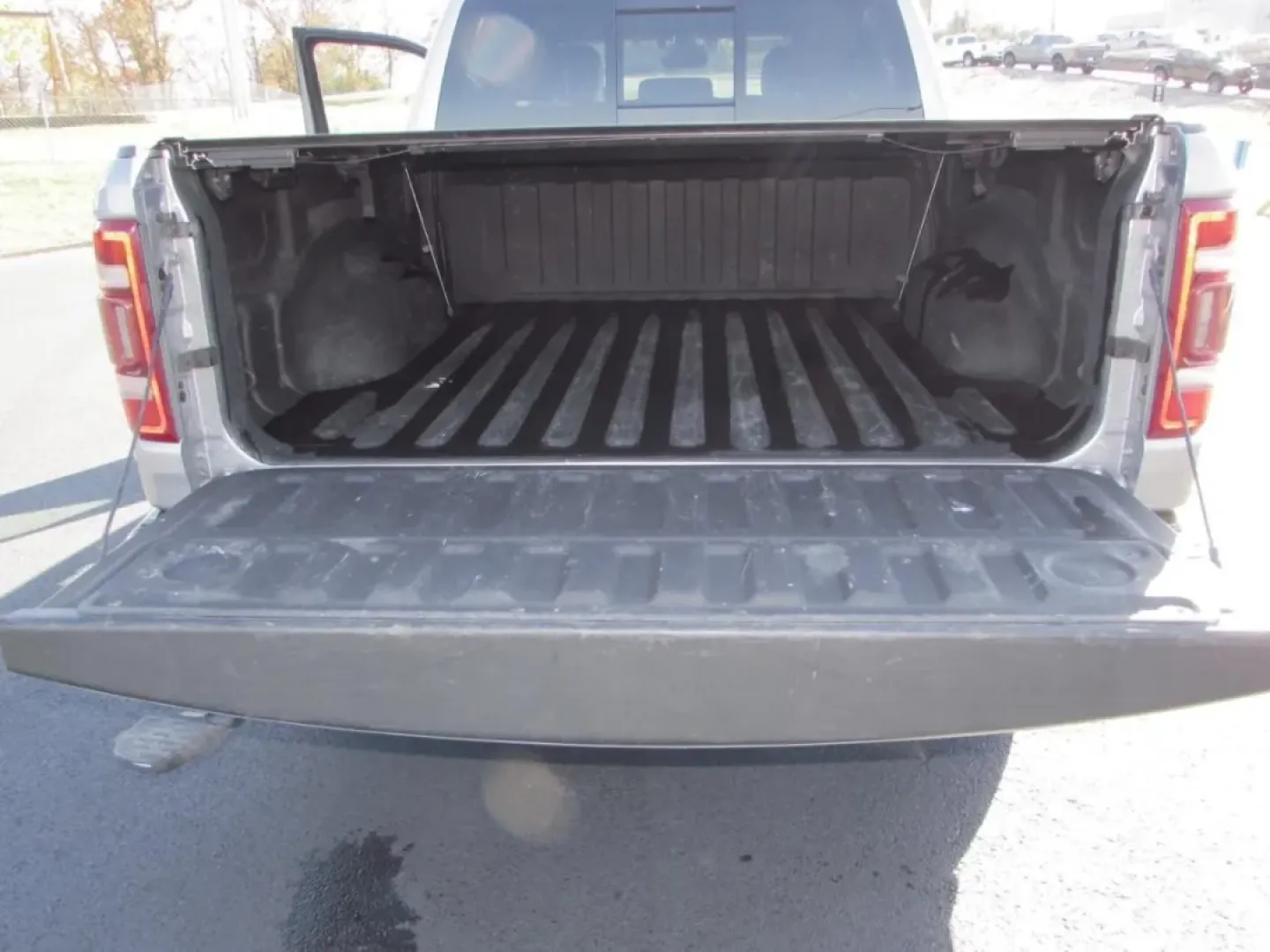 2019 /Black Ram 1500 Limited (1C6SRFHT5KN) with an Other engine, located at 12836 Highway 21, De Soto, MO, 63020, (636) 337-7777, 38.151867, -90.575615 - **Discover Your Next Adventure with This 2019 Ram 1500 at Pettus Ford De Soto!**<br /> <br /> Are you ready to elevate your weekend adventures or tackle your daily commutes with confidence? This robust 2019 Ram 1500 is the perfect companion, designed for those who crave both power and versatility. W - Photo#31